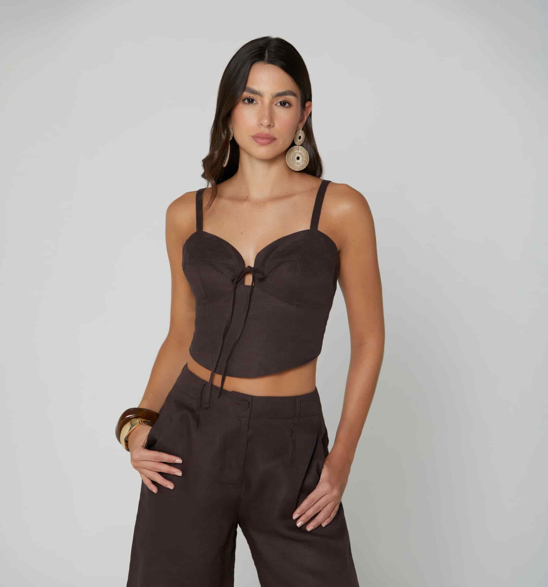 Blusa con tiras cruzadas en espalda - miniatura 1