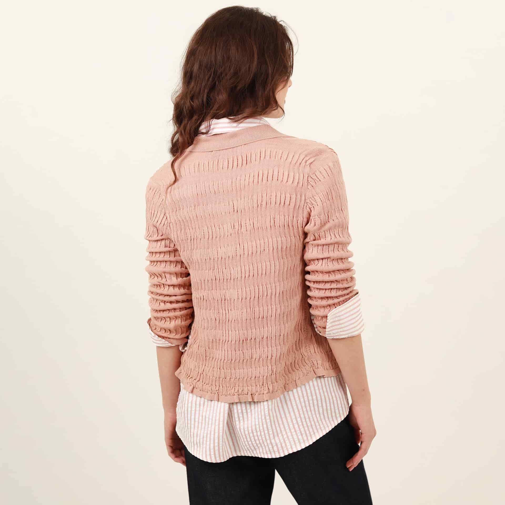 Sweater cárdigan corto cuello camisero con textura - miniatura 11