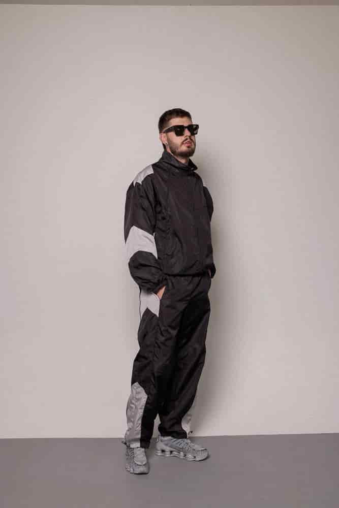 SET CHAQUETA Y SUDADERA ANTIFLUIDO-NEGRO - miniatura 2