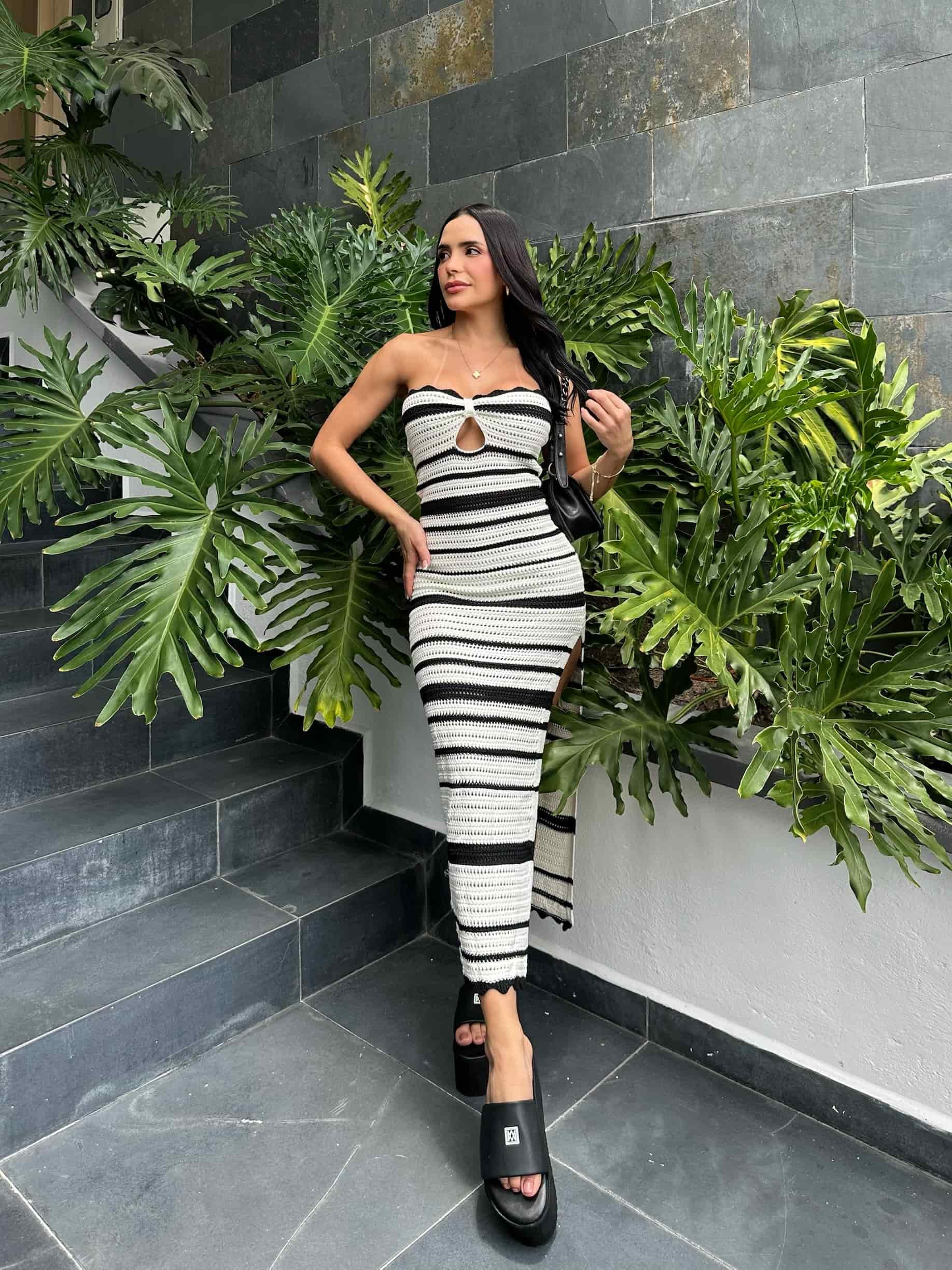 VESTIDO  EMILY BLACO x NEGRO - miniatura 1