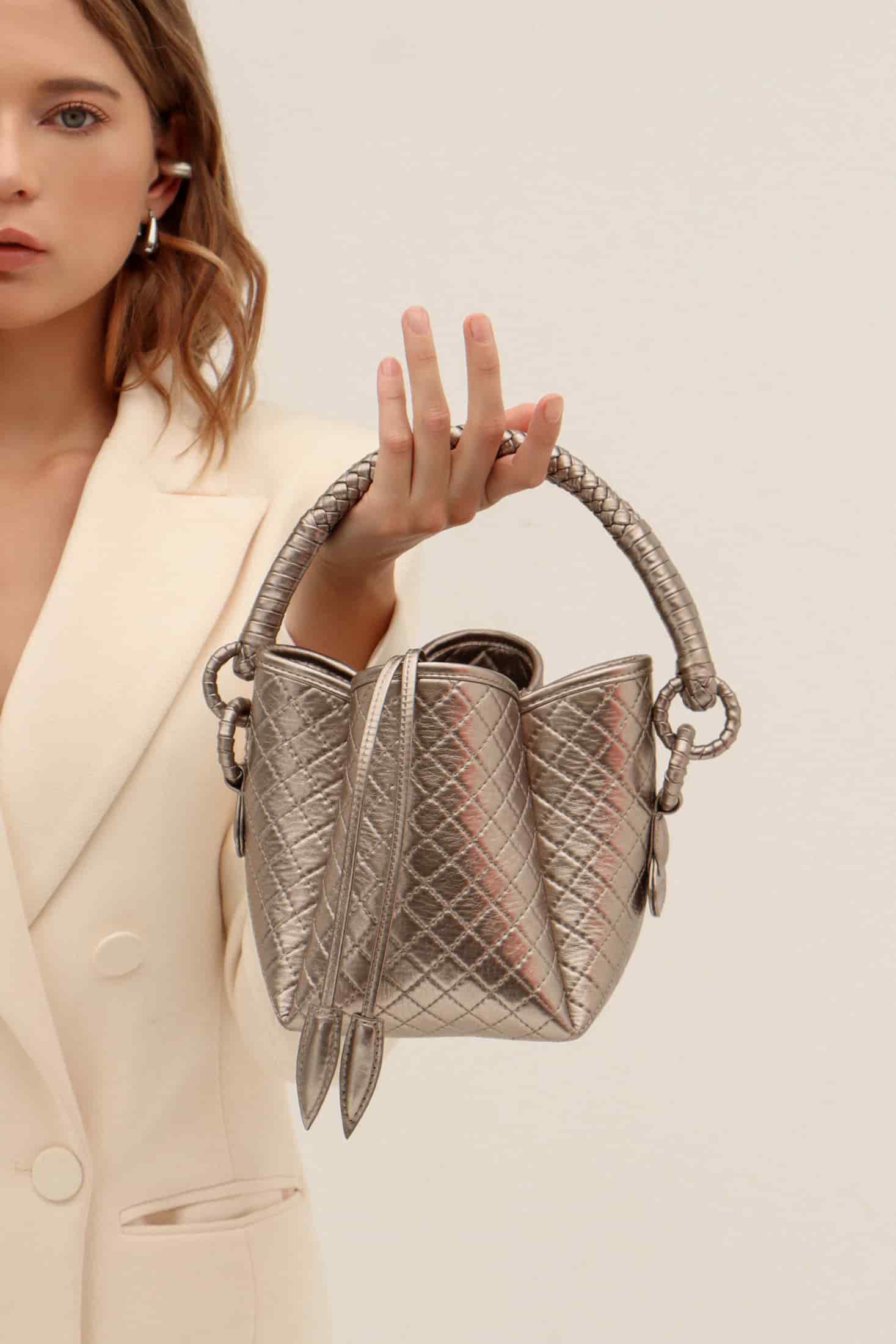 Tulip Mini Bucket Bag, Titanium. Limited Edition - miniatura 3