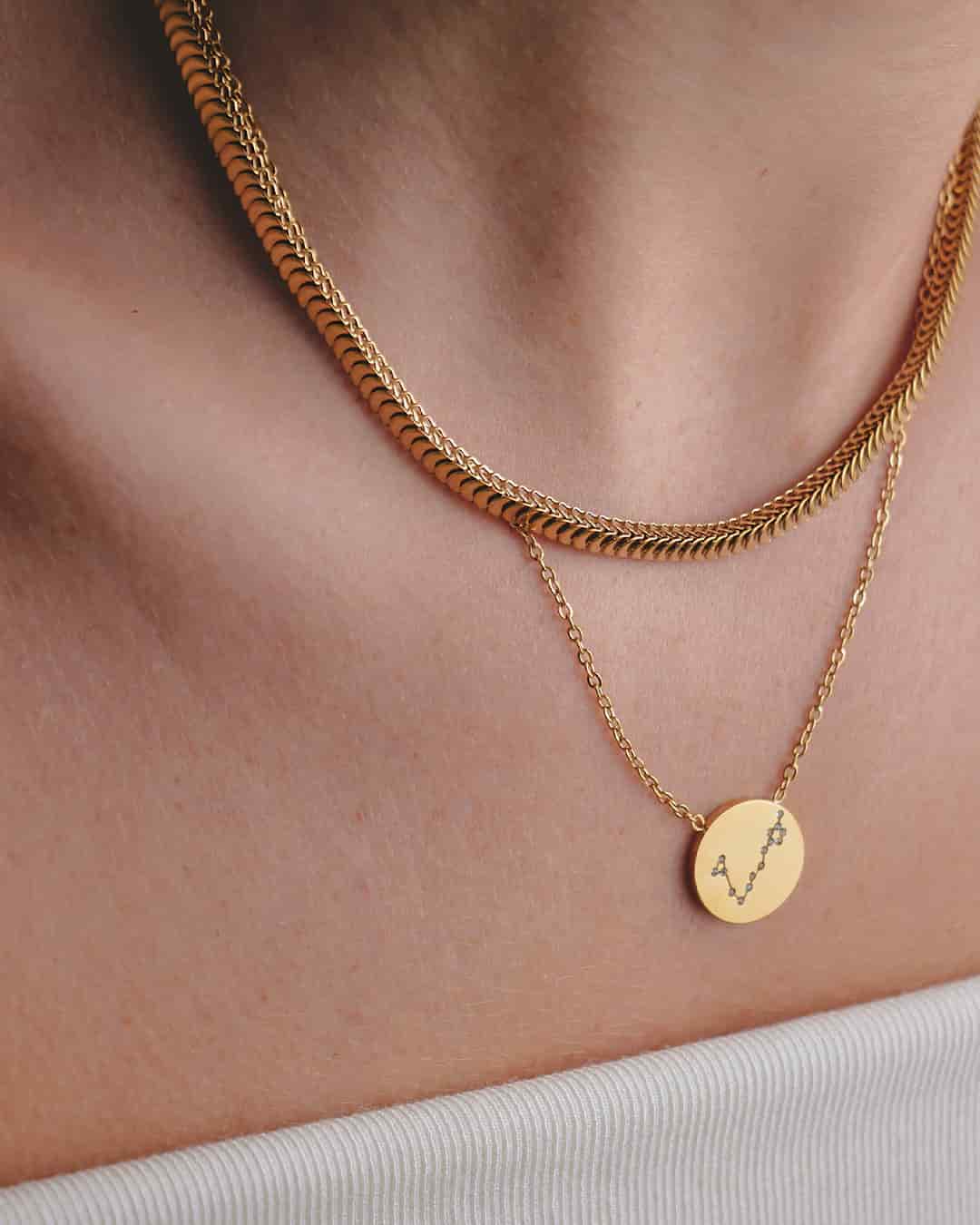Collar Curve Oro Acero Inoxidable - miniatura 1