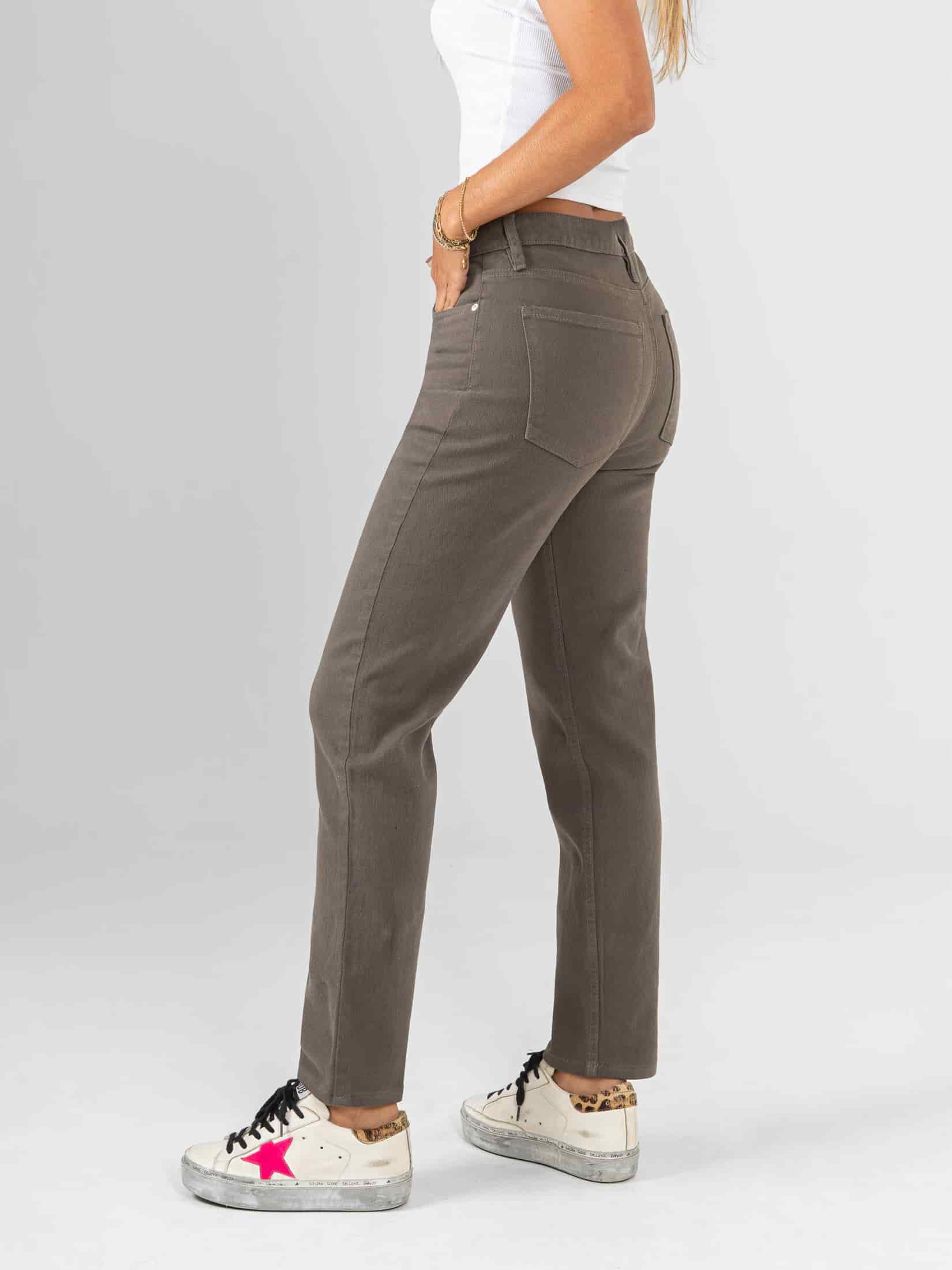 Ref: 0620520 Pantalón mom fit, tiro alto, stretch, tono verde. - miniatura 2