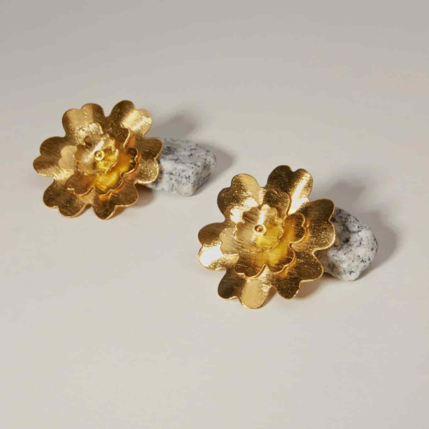 Petal Bliss Flower Earrings - miniatura 1
