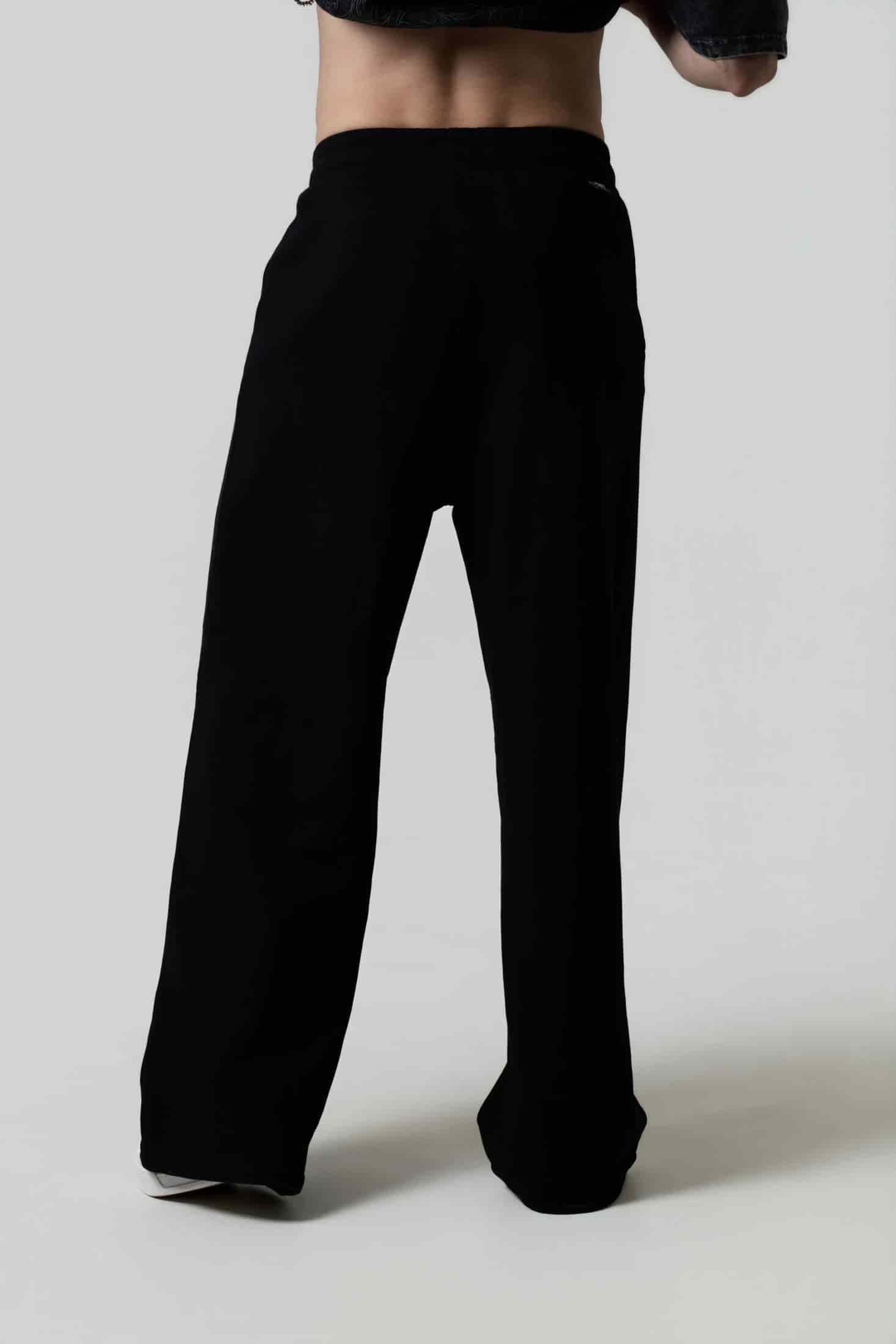 PANTALON SUDADERA COLOR NEGRO - miniatura 3