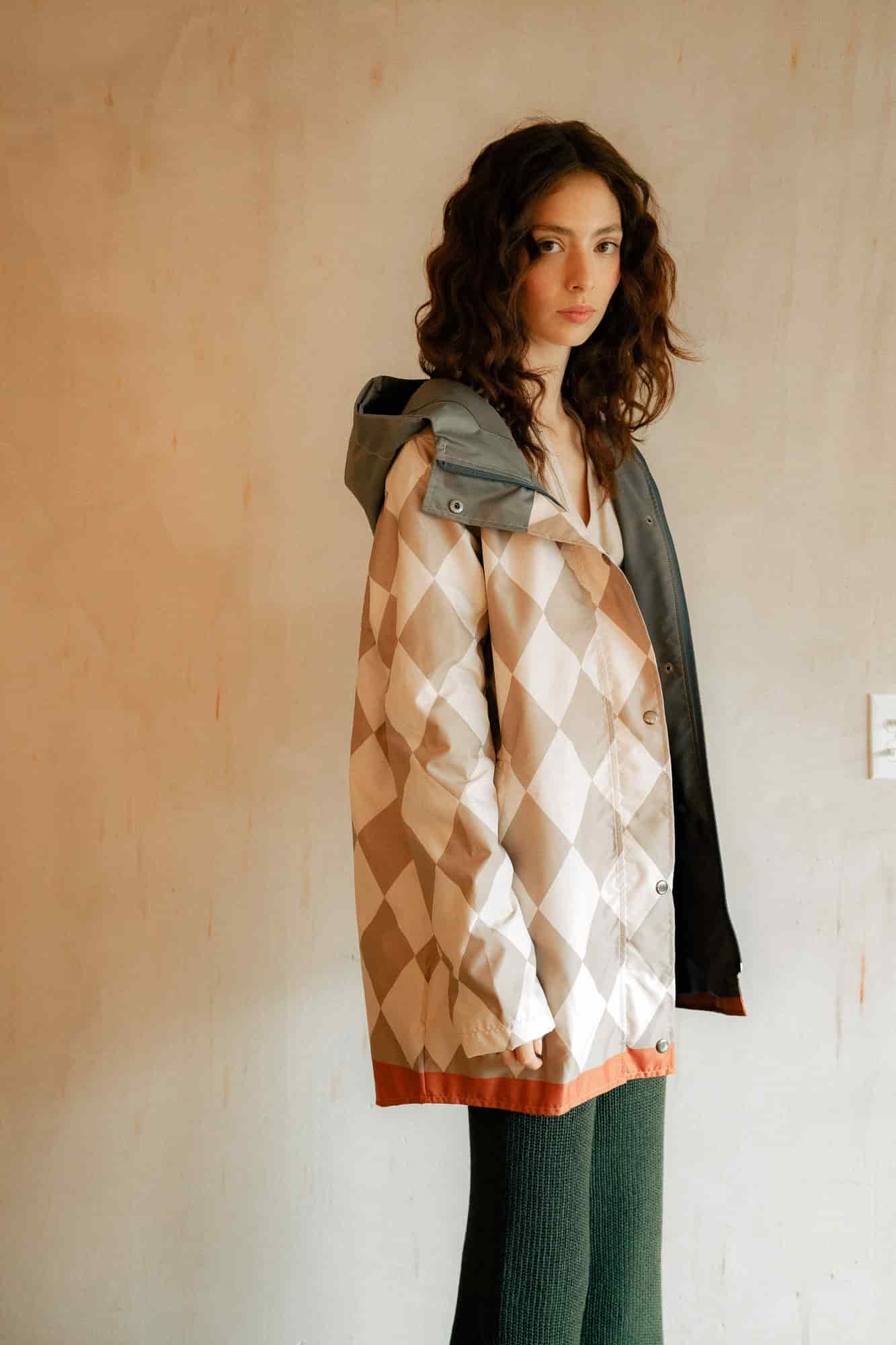 RAINCOAT TANGER (PRE-ORDER) - miniatura 2