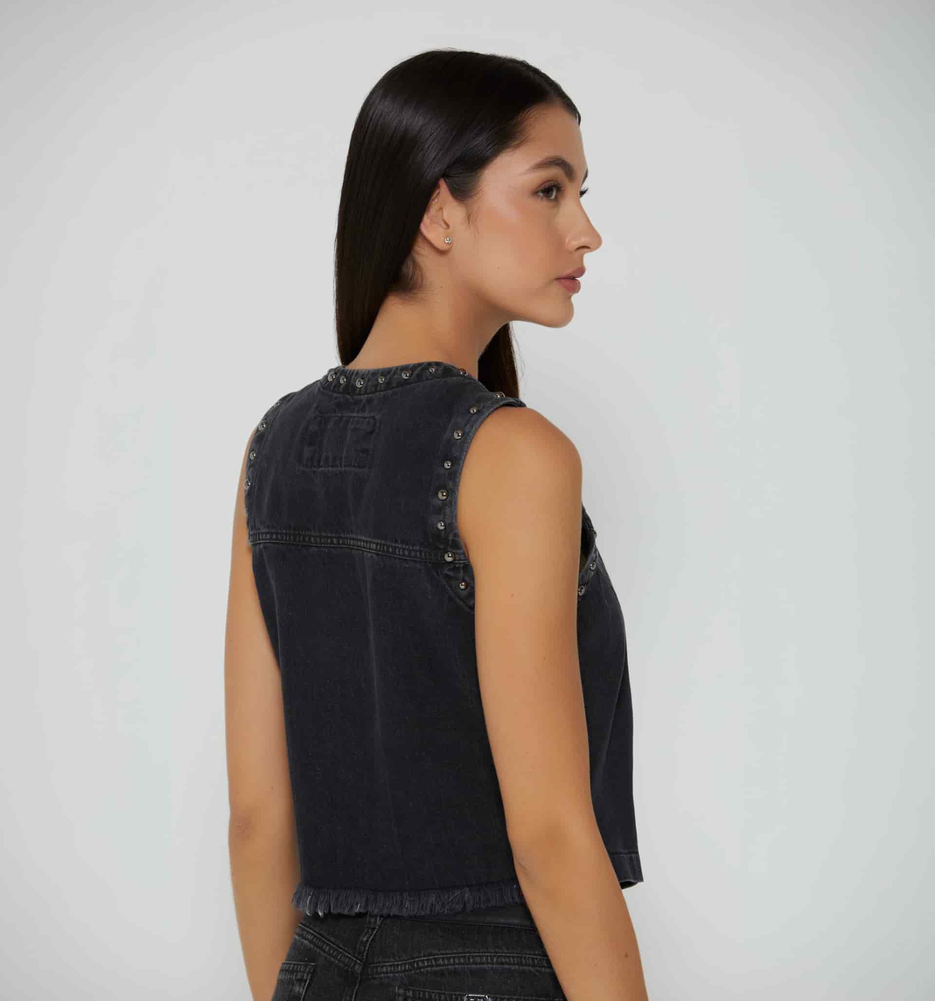 Chaleco  en denim con taches - miniatura 3