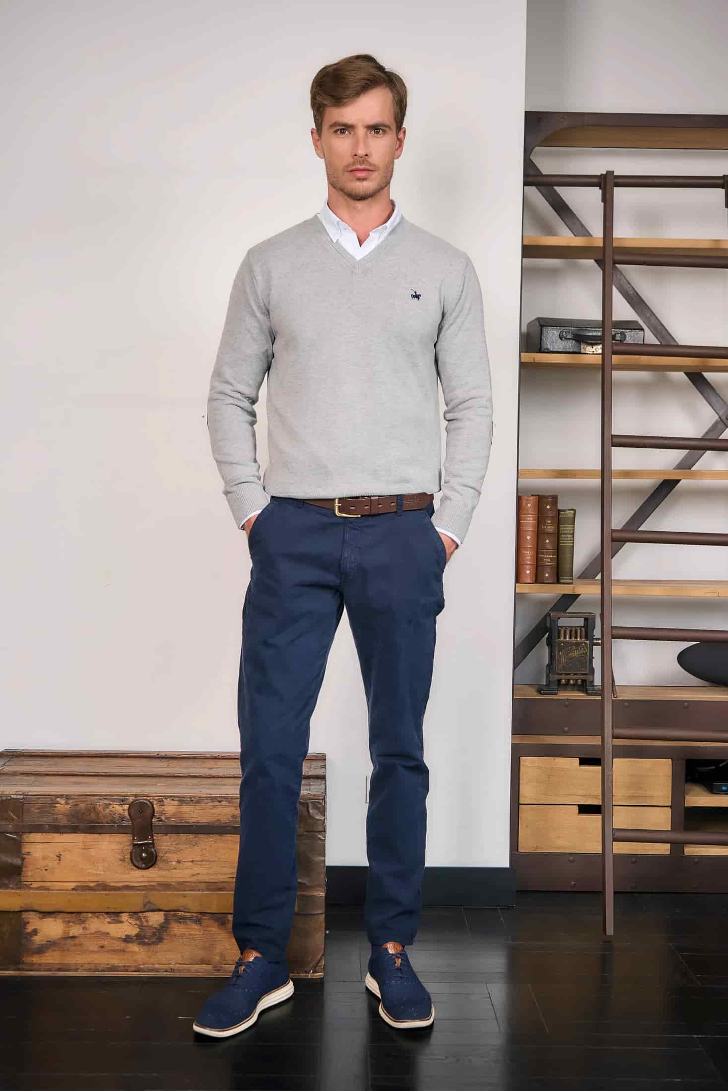 Suéter V neck Hombre Gris Claro - miniatura 4