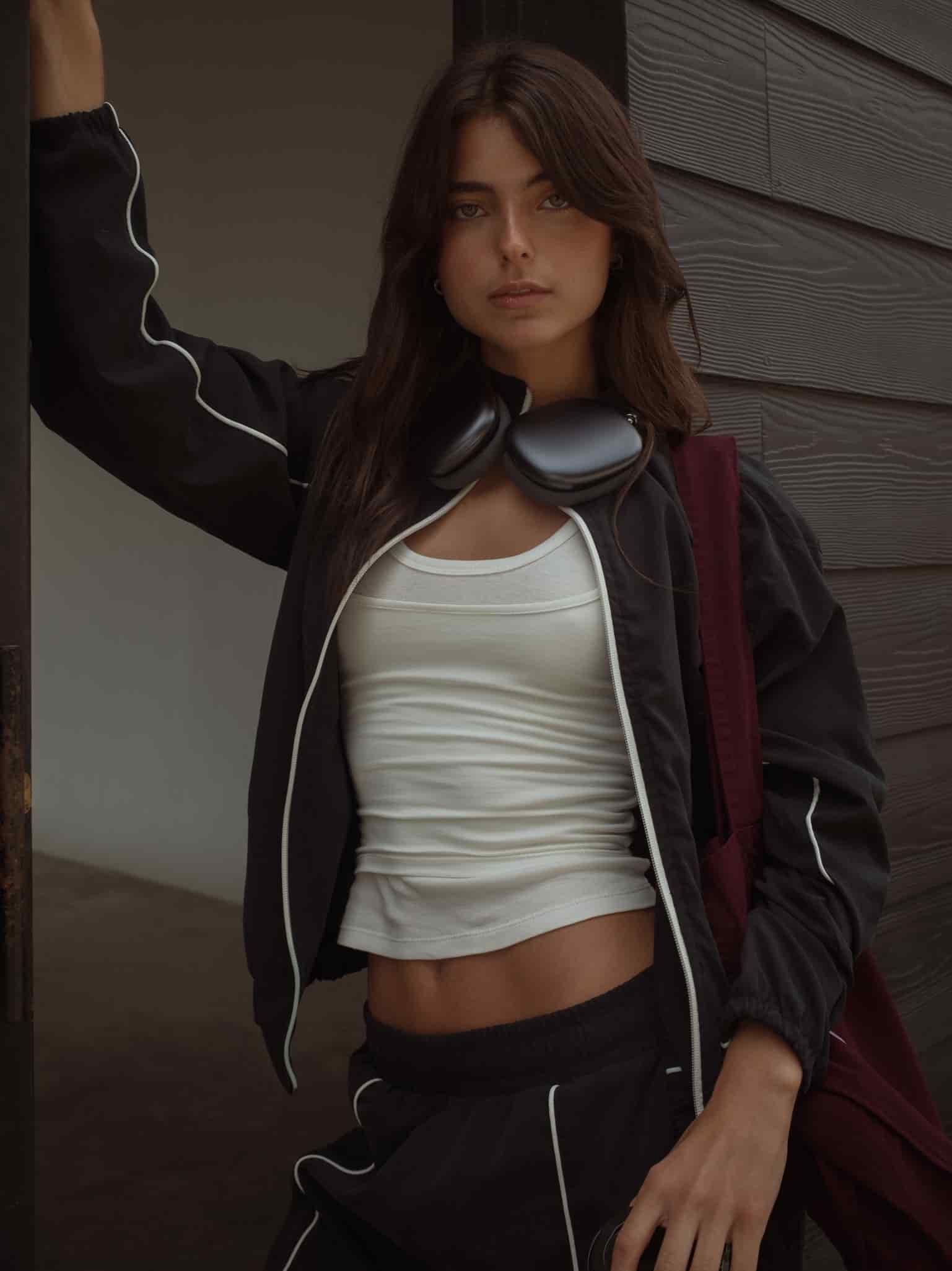 RETRO WINDBREAKER - BLACK - miniatura 12
