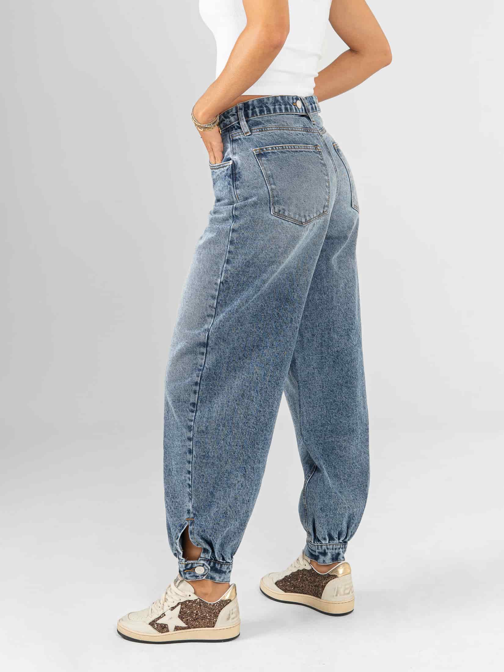 Ref: 066383 Jean baggy cropped, detalle en bota, rígido, tiro alto, tono azul medio. - miniatura 3