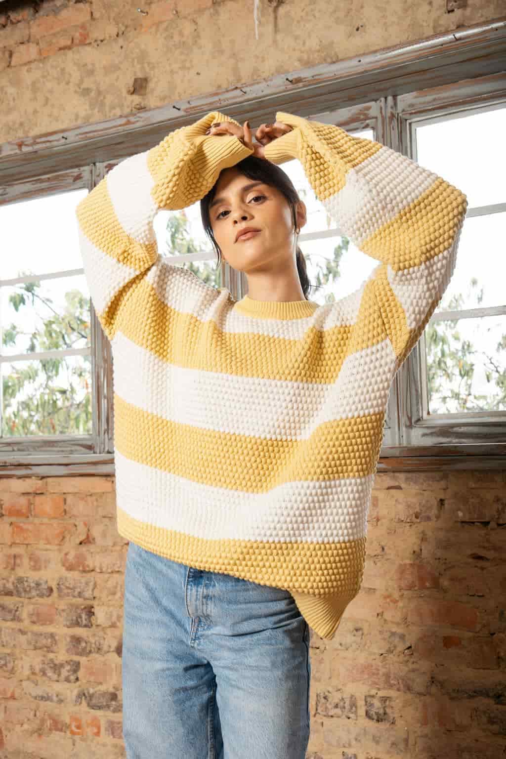 Sweater Bolitas Amarillo y Crudo - miniatura 2