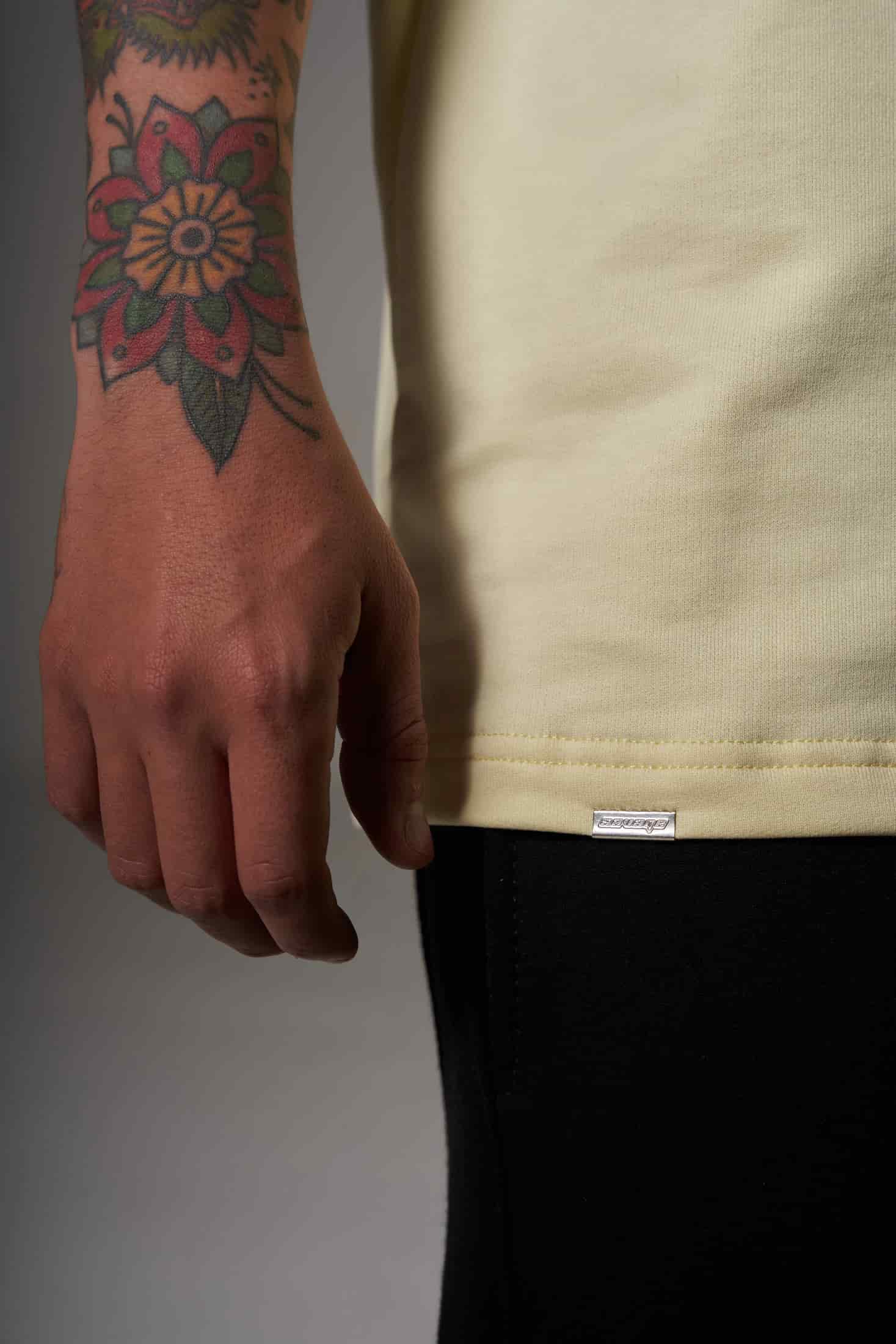 CAMISETA 300 GRAMOS 100% ALGODÓN AMARILLA - miniatura 4