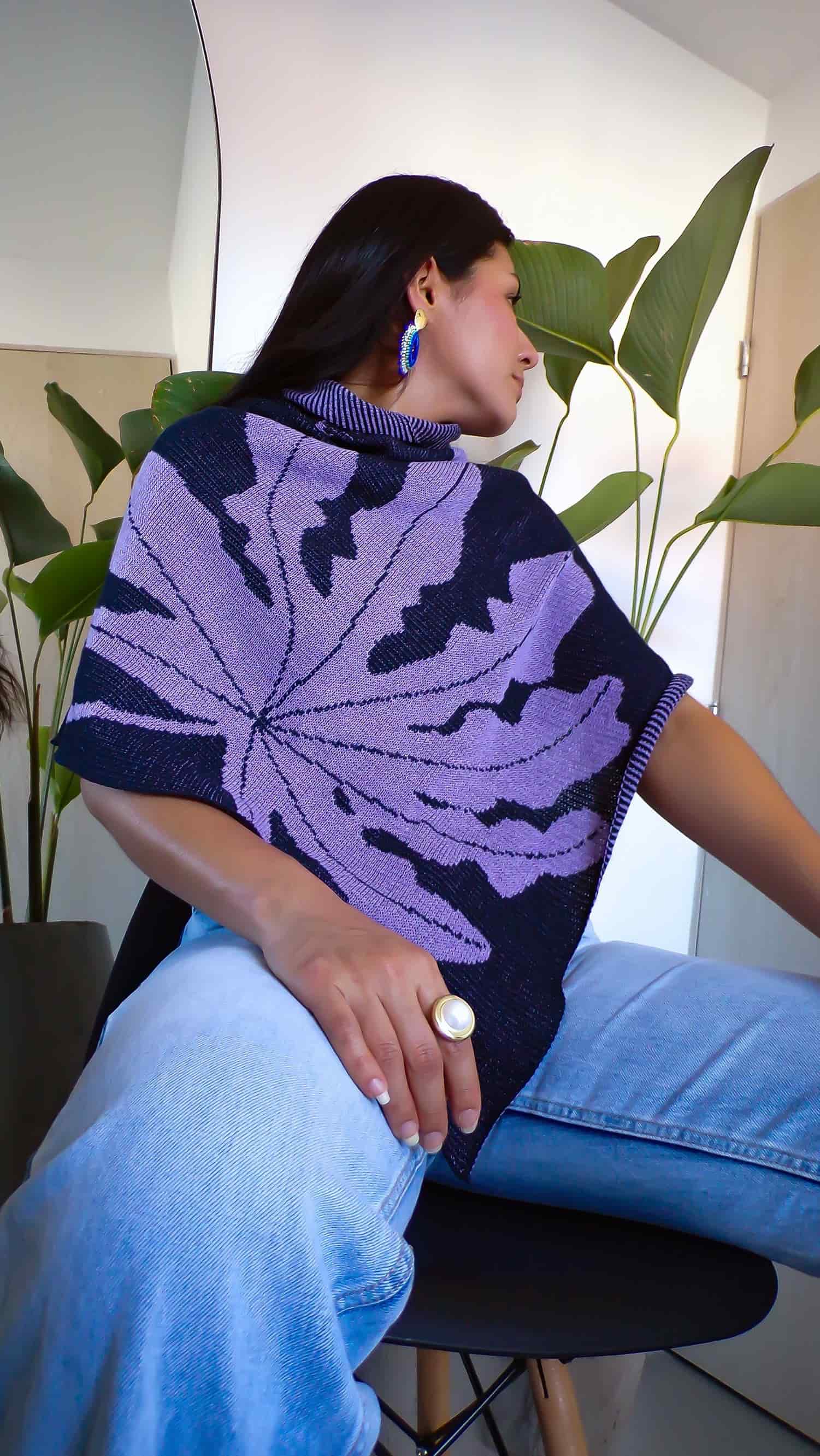 Poncho Yarumo - azul oscuro y lila - miniatura 2