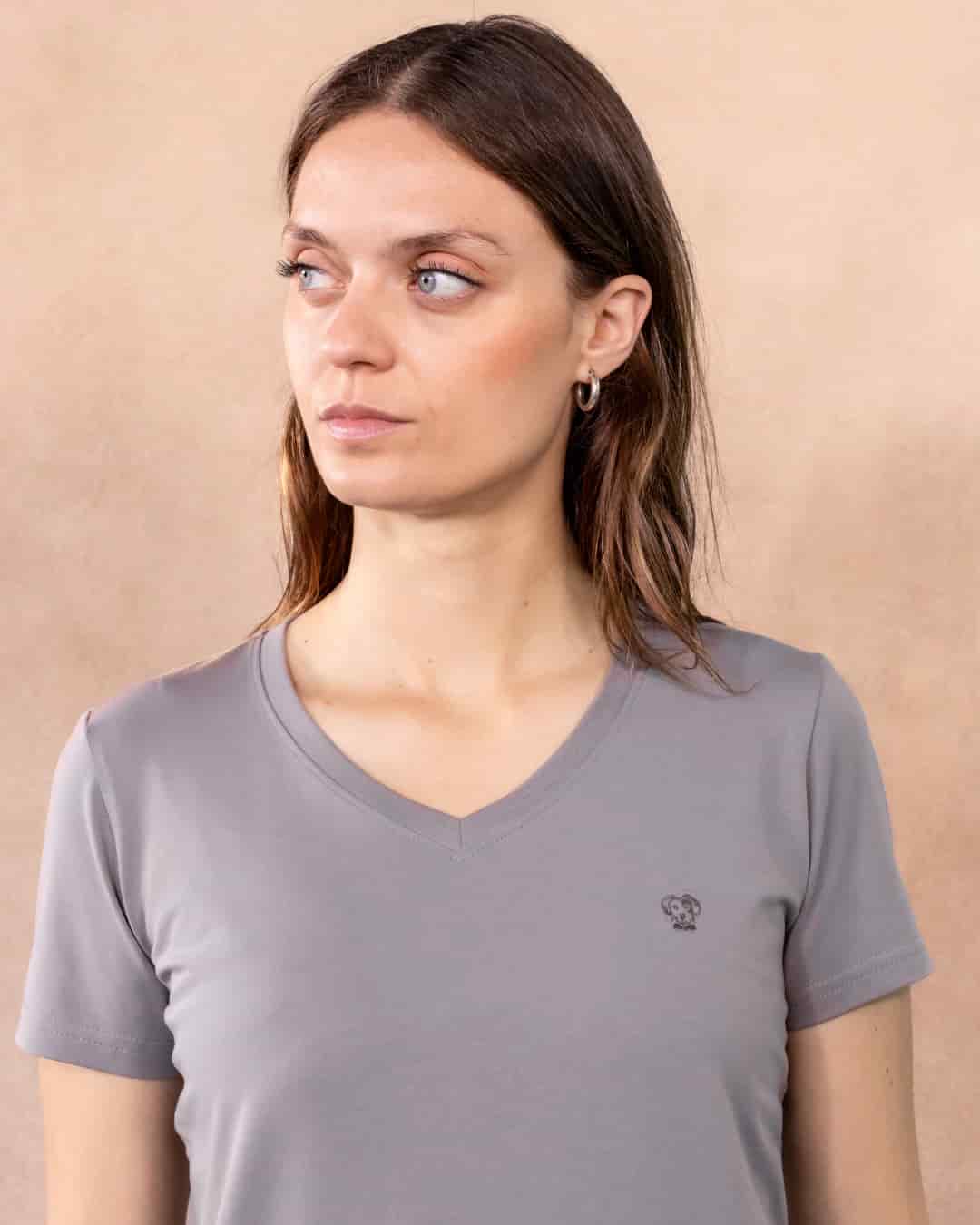Camiseta Antimanchas  Cuello V Gris Claro - Talla Regular - miniatura 2