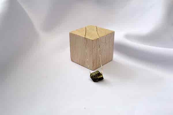 Pirita con cadena - miniatura 2