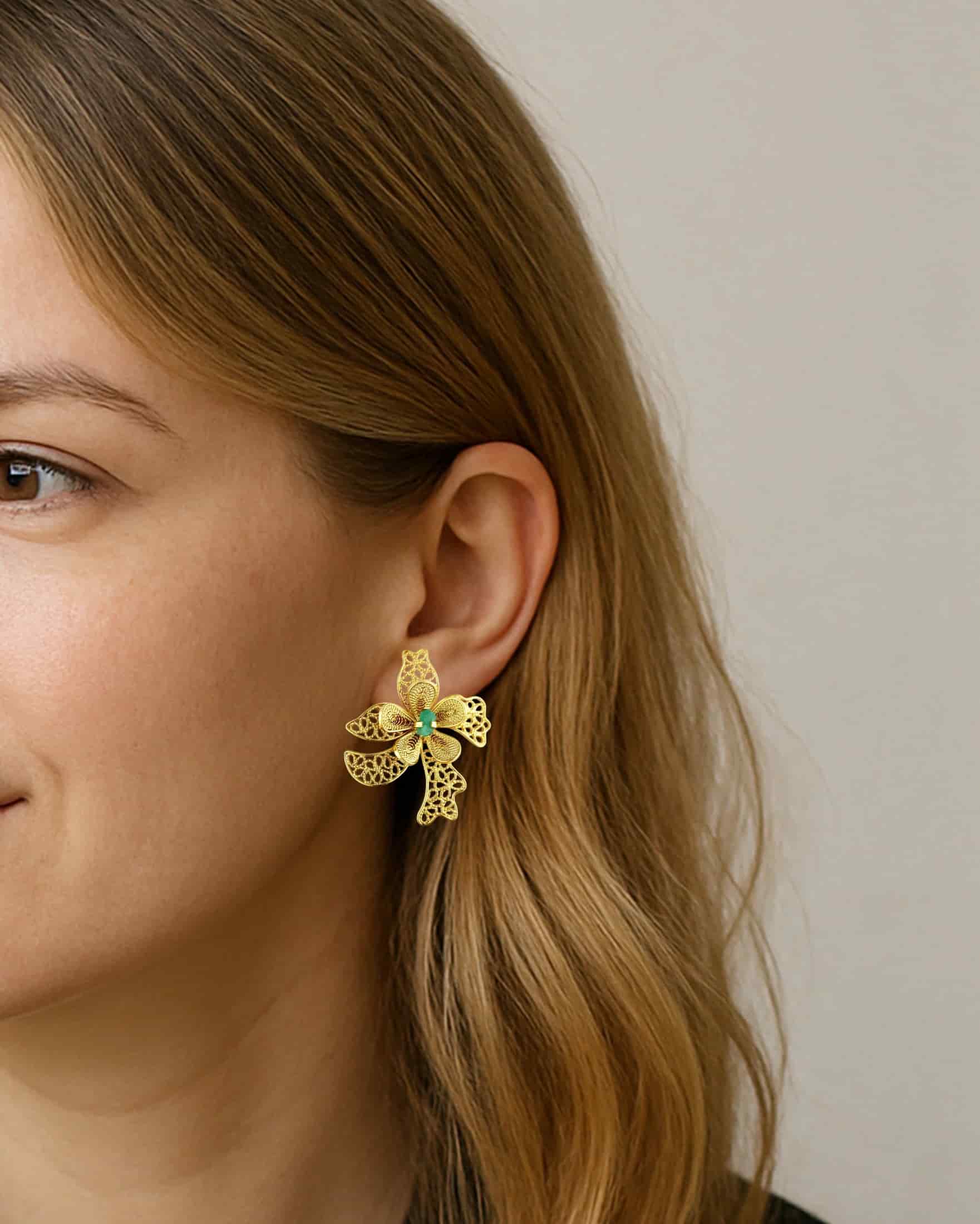 Aretes en filigrana orquídea y esmeralda - miniatura 4