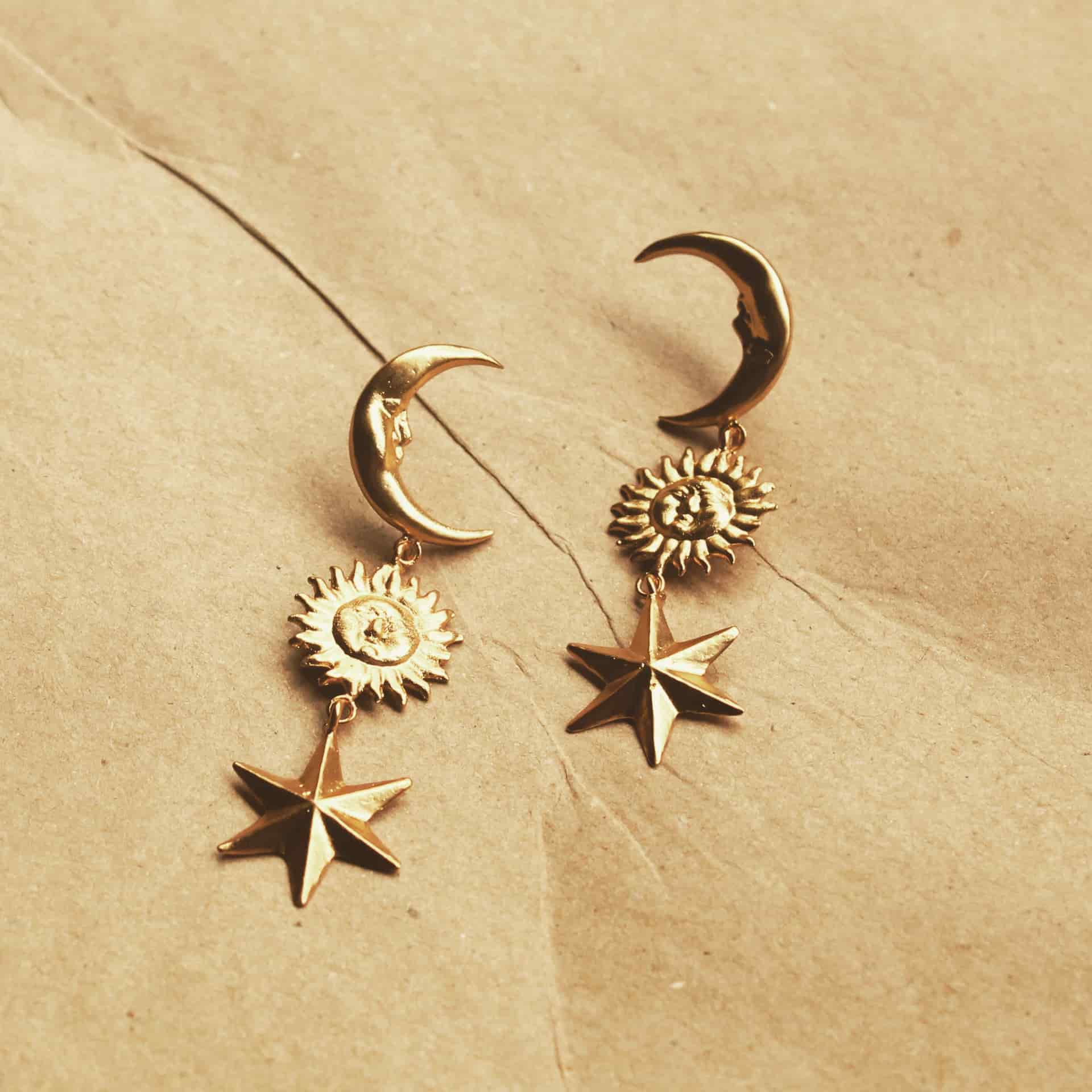Aretes largos con sol, luna y estrella - miniatura 3