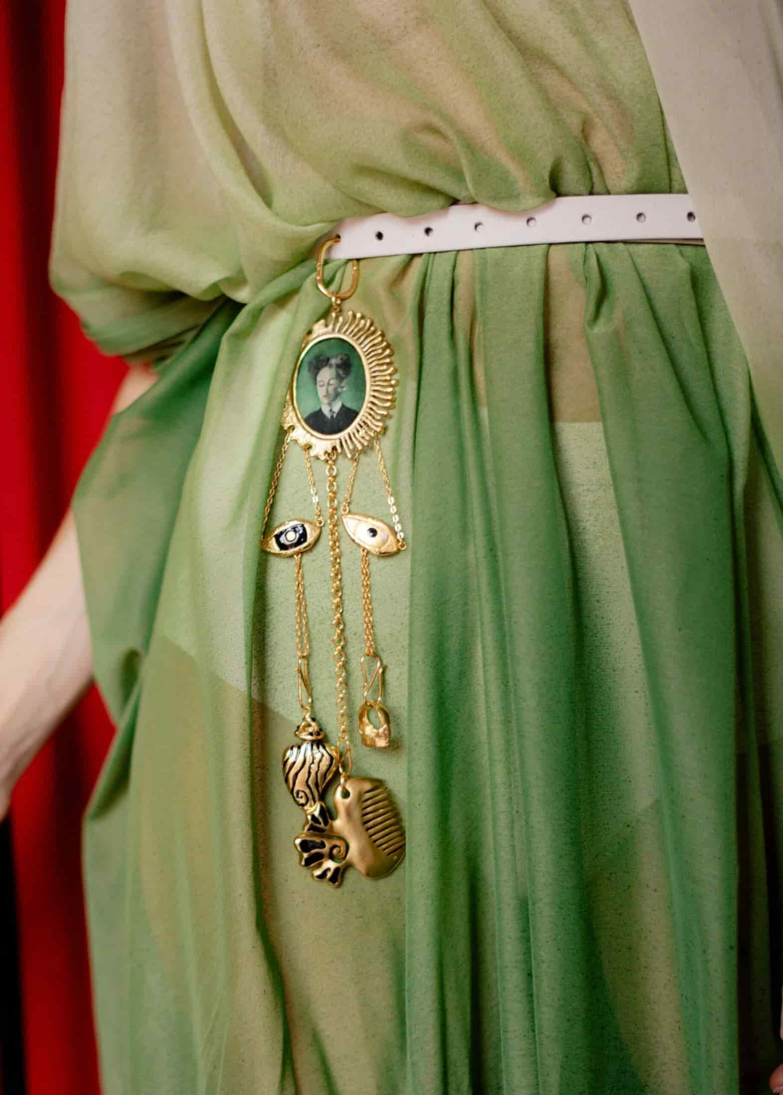 Chatelaine - miniatura 4