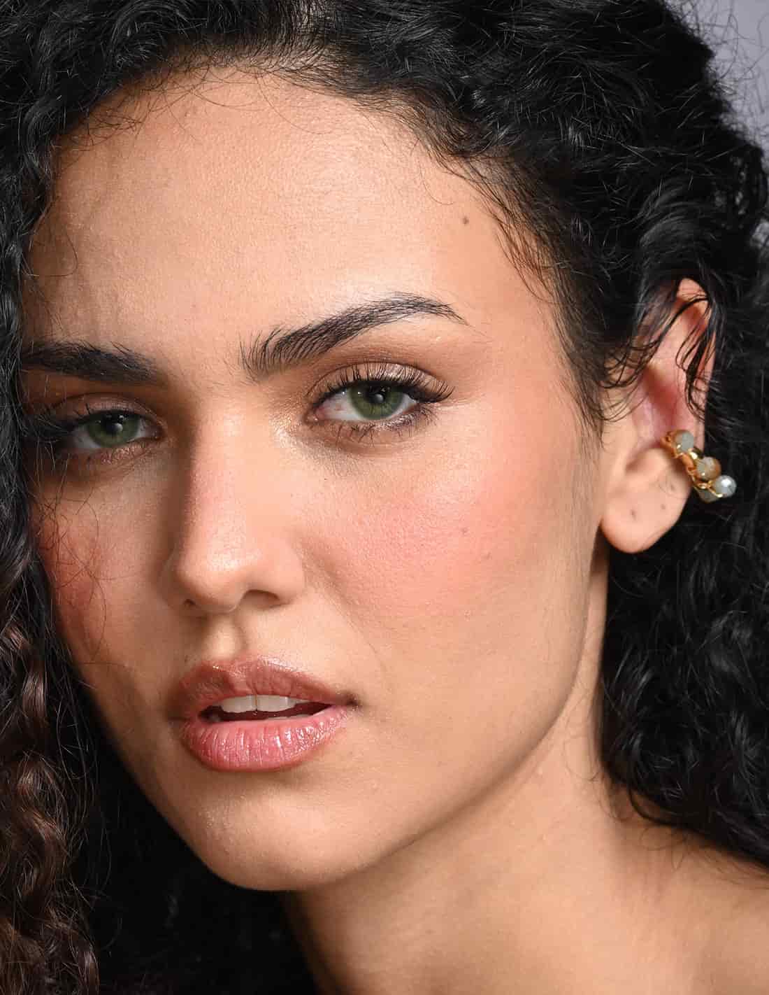 Ear Cuff Coil Murano Mint Green + Ochre - miniatura 1