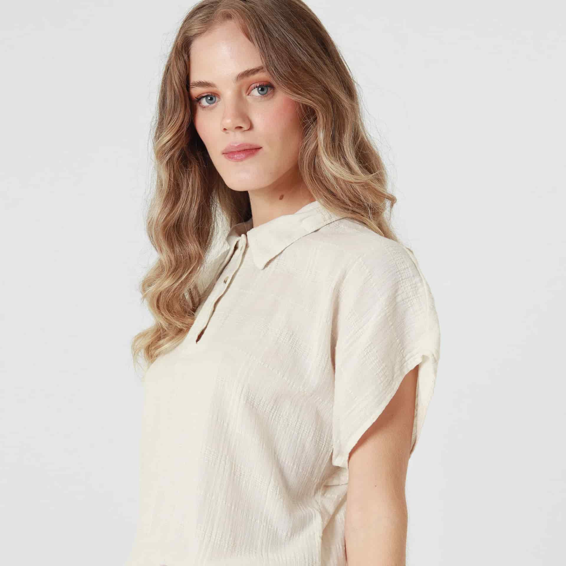 Blusa Cuello Sport Manga Corta - miniatura 4