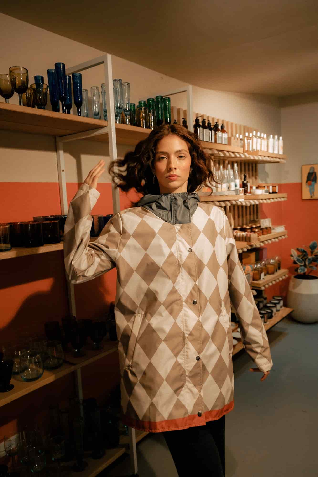 RAINCOAT TANGER (PRE-ORDER) - miniatura 3