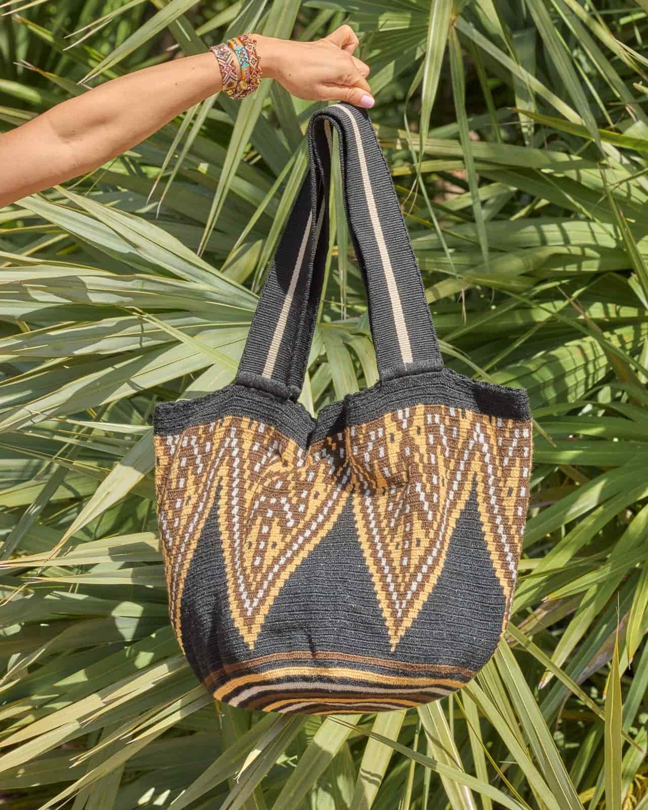 Maleiwa Tote Bag - Black (Pre-order) - miniatura 4