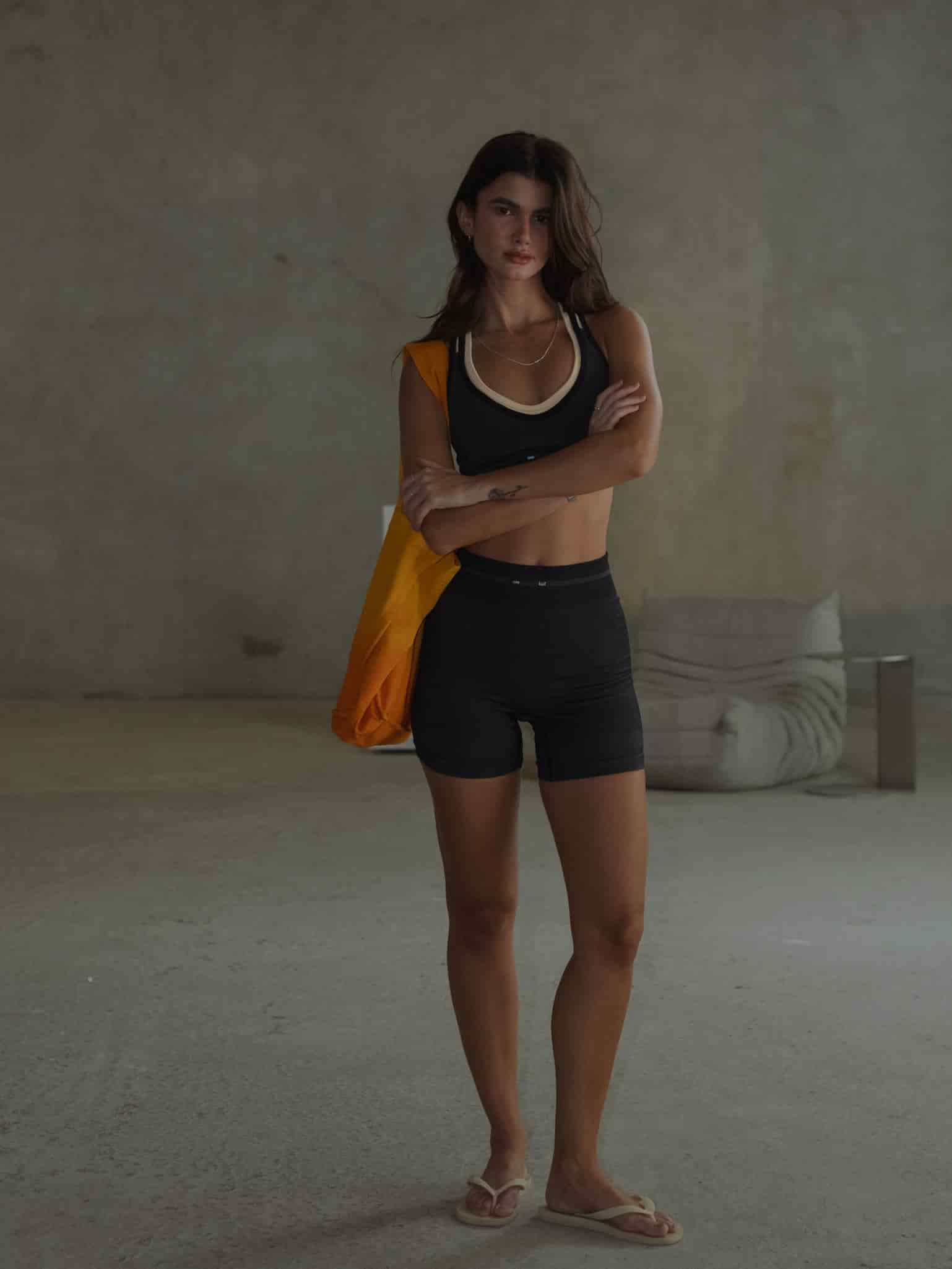 TWIST BACK LINES SEAMLESS TOP - SHADOW UNDERTONE - miniatura 3