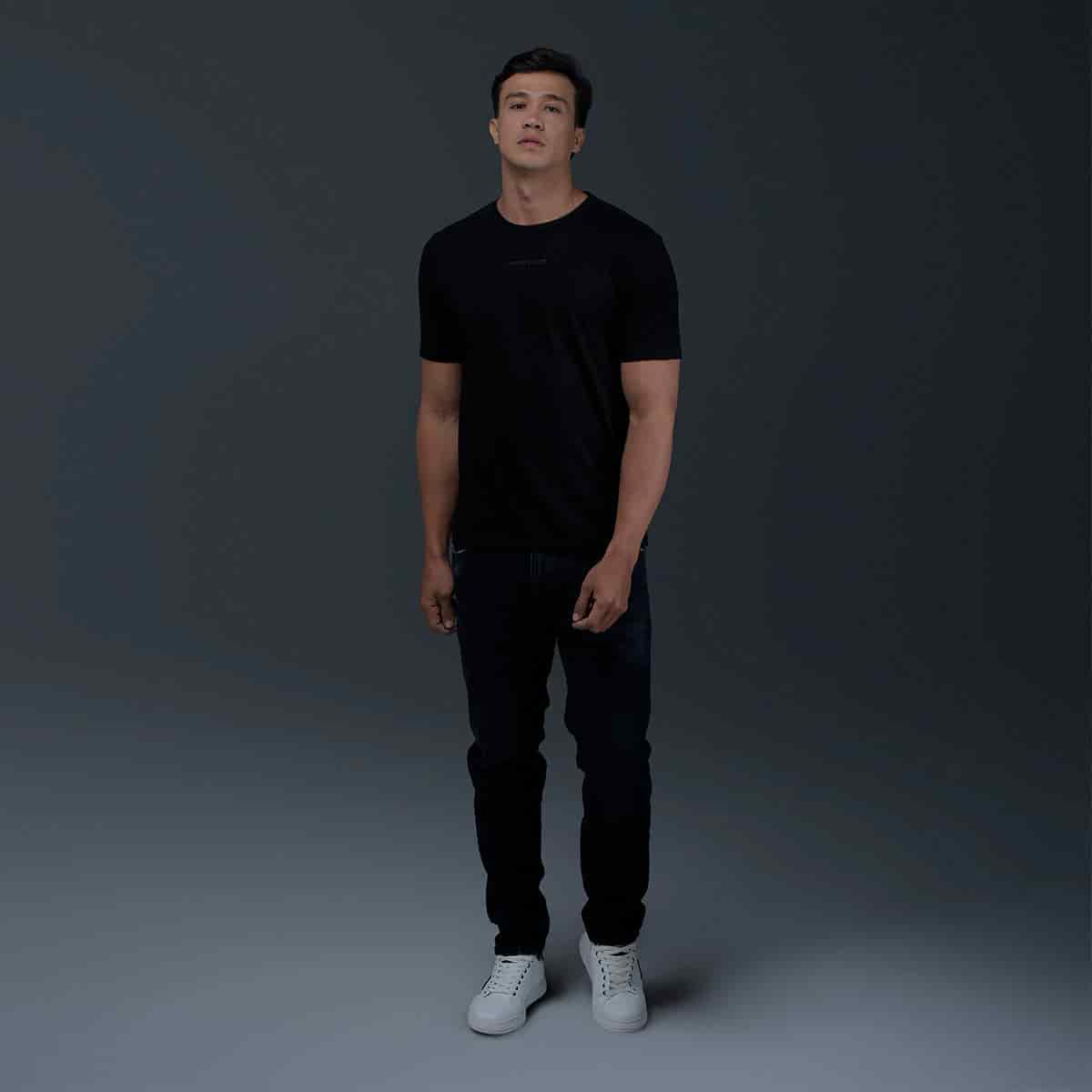 Camiseta Regular Negra - miniatura 4