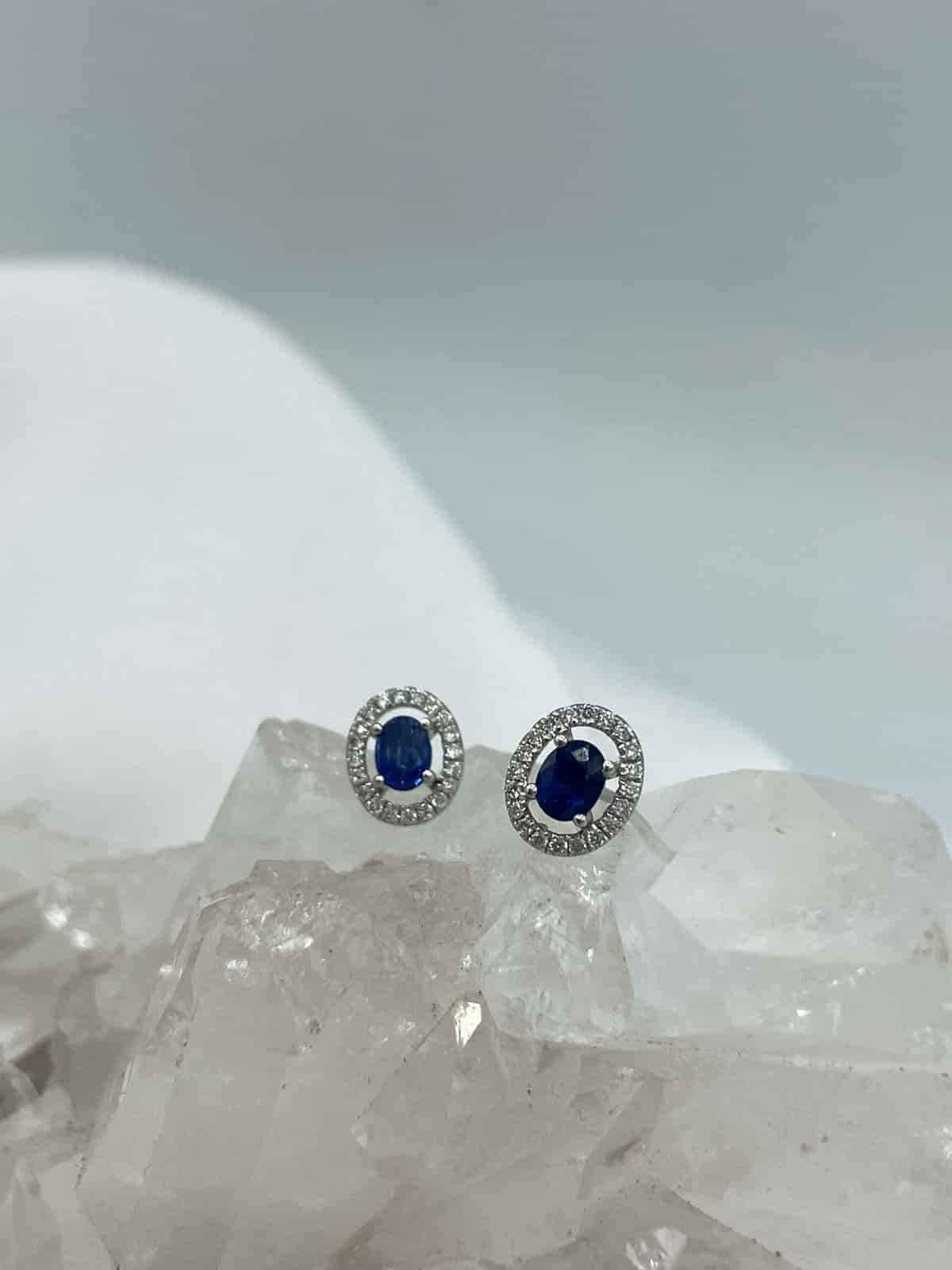 Aretes Zafiro ovalados con Diamantes en Oro Blanco 18 k - miniatura 1