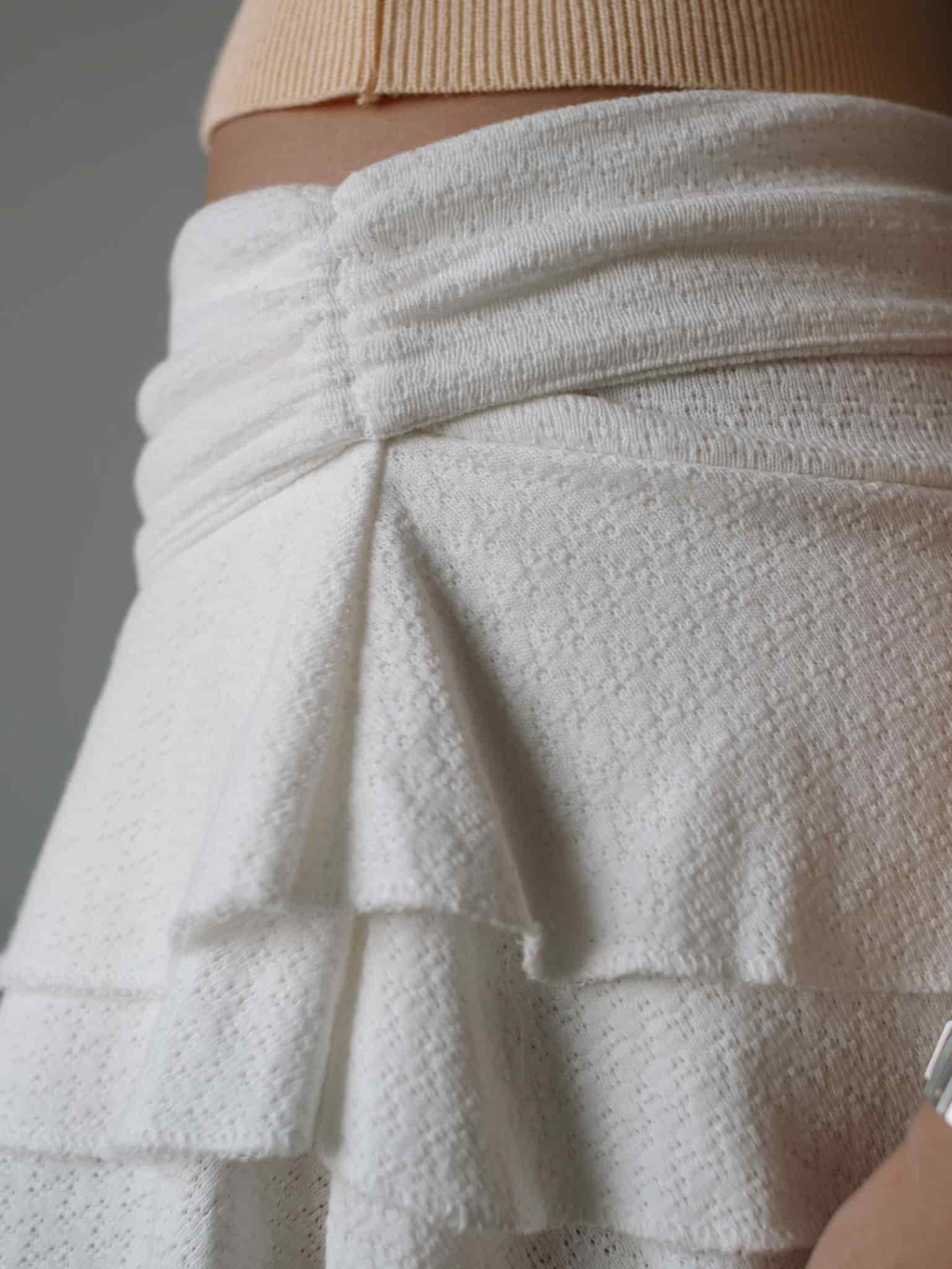RUFFLES MINI SKIRT - SOFT WHITE - miniatura 10