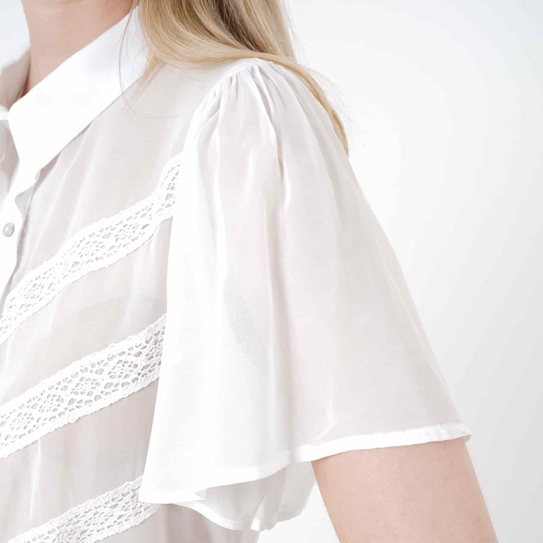 Blusa abierta cuello camisero manga corta bolero con encajes - miniatura 2