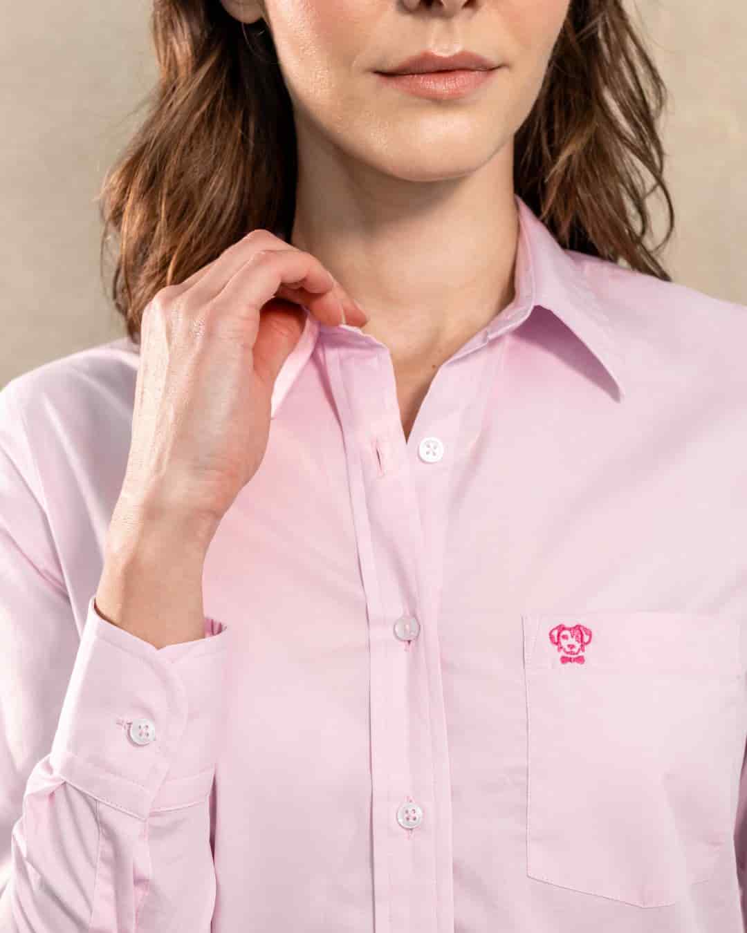 Camisa Antimanchas de Mujer Light Pink Con Bolsillo Logo Rosa - miniatura 2