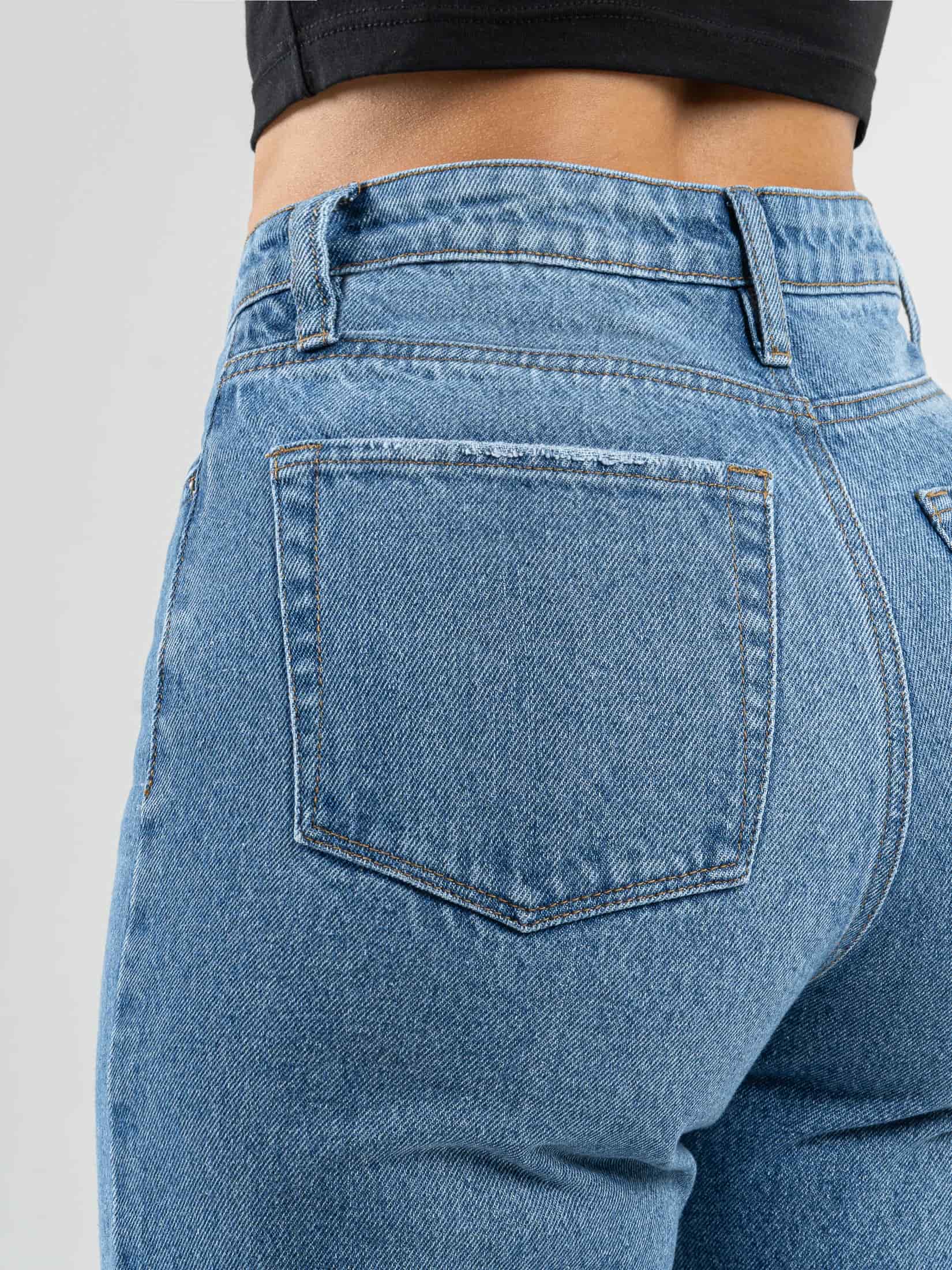 Ref: 064236 Jean Mom Flare, rígido, tiro alto, tono azul medio, diseño cinco bolsillos. - miniatura 5