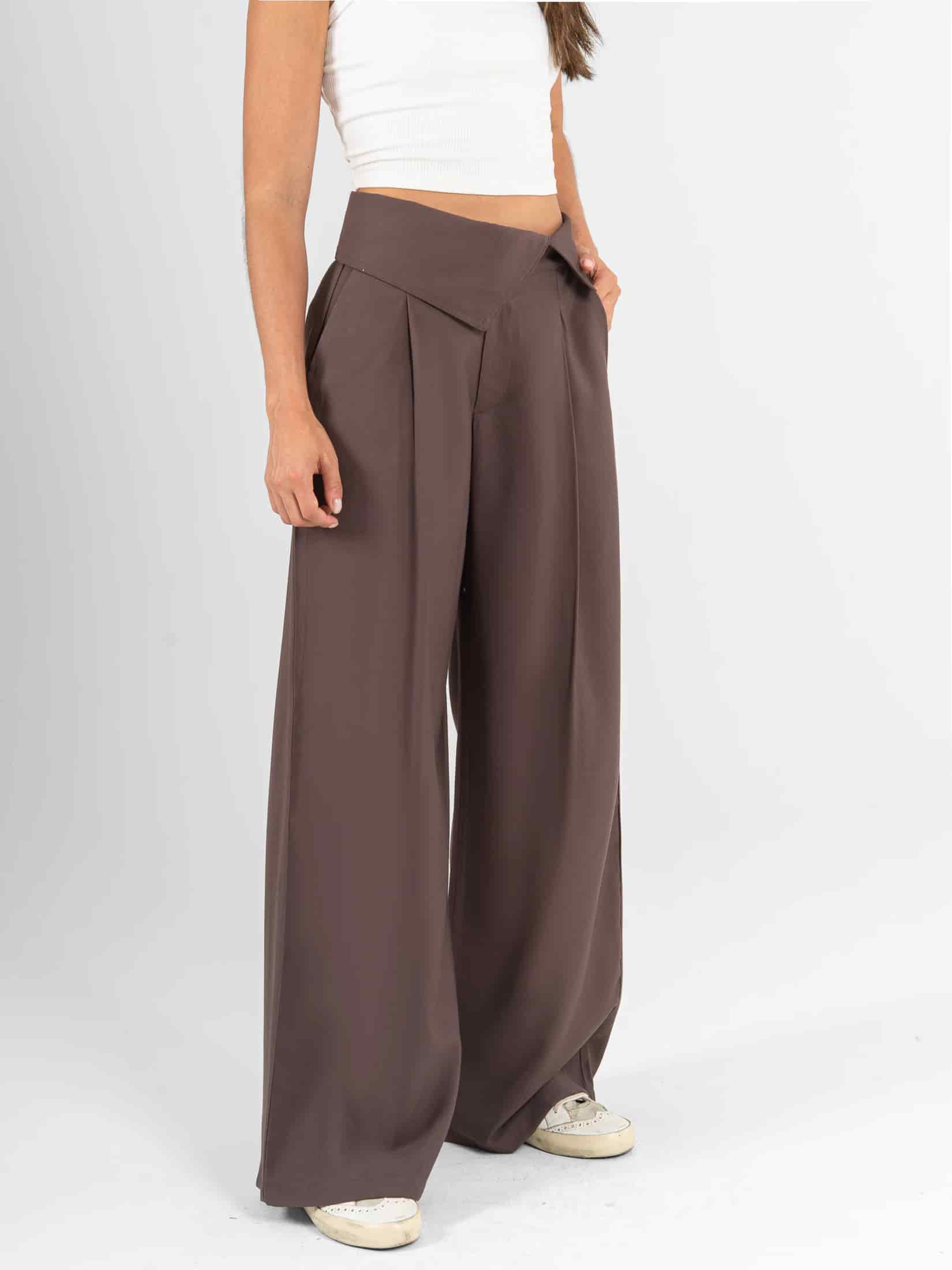 Ref: 0620558 Pantalón mom flare, prenses, detalle pretina, tono café - miniatura 3