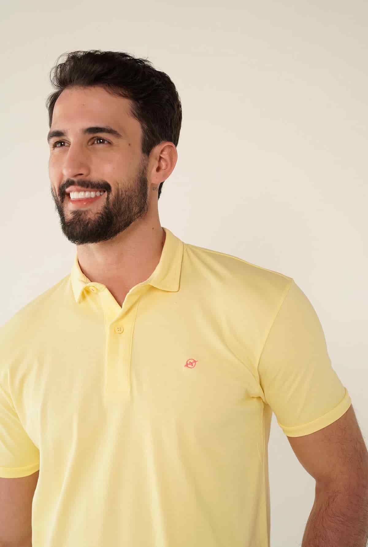 Camiseta Tipo Polo Amarilla Para Hombre - miniatura 2