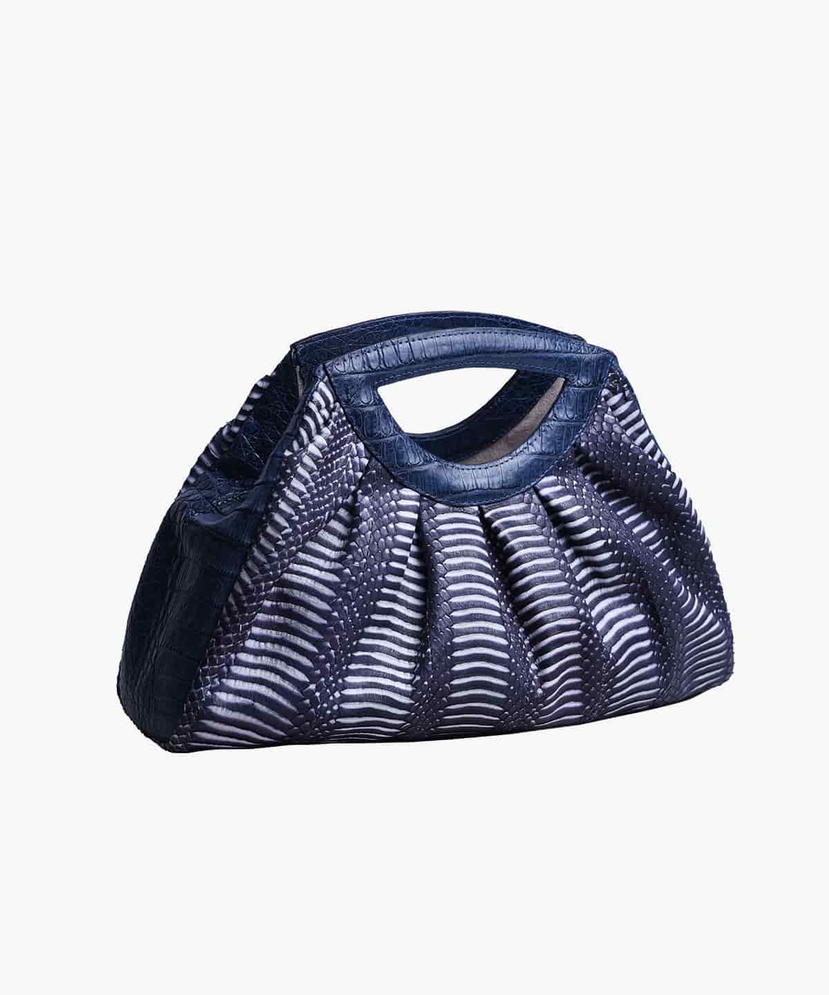 La Pola in Snake and Crocodile - miniatura 9