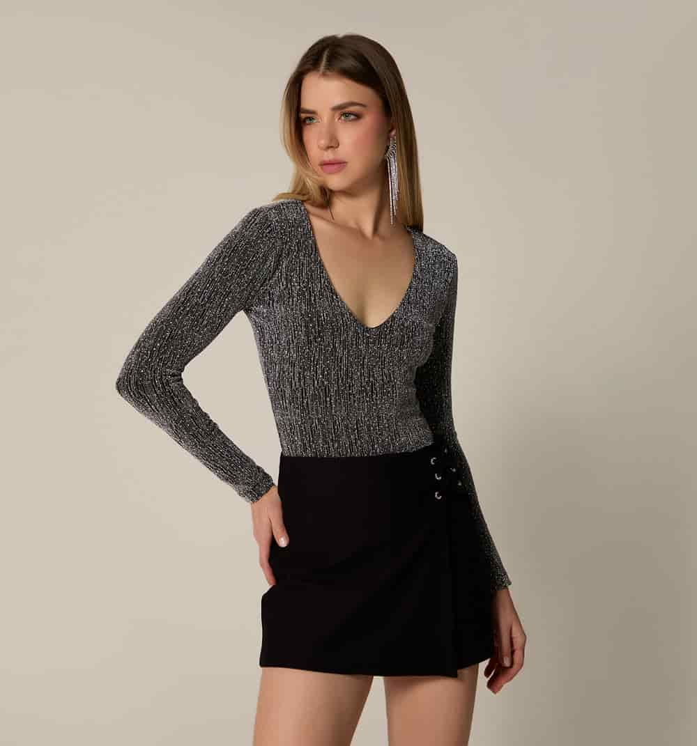 Falda short con cruce de tiras - miniatura 10