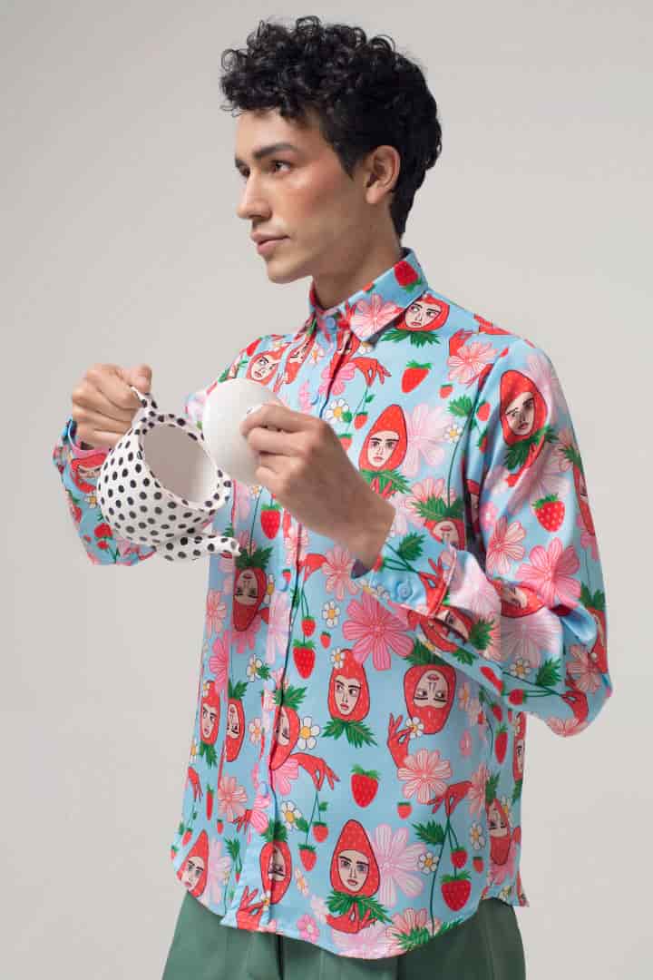 Camisa Manga Larga Unisex / Estampado Fresas con Crema - miniatura 1
