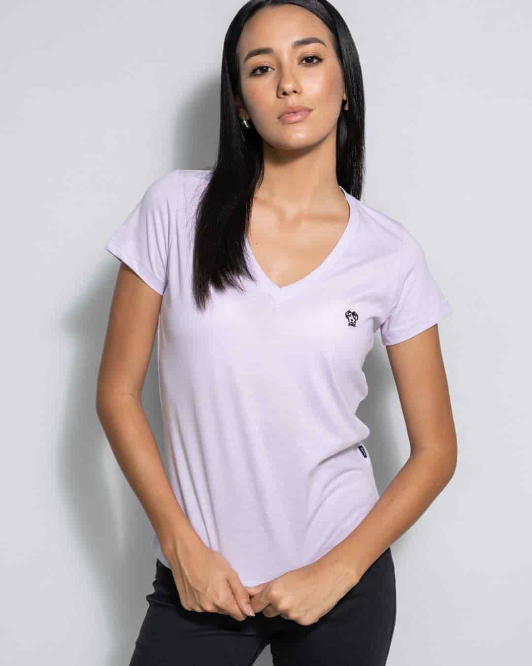 Camiseta Antimanchas Cuello V Lila - miniatura 1