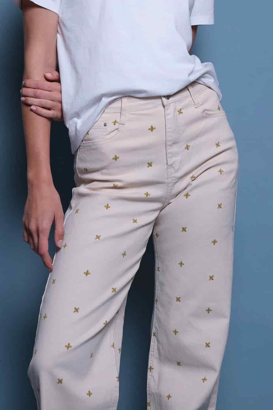 JEANS BEIGE BORDADO ASPA - miniatura 1
