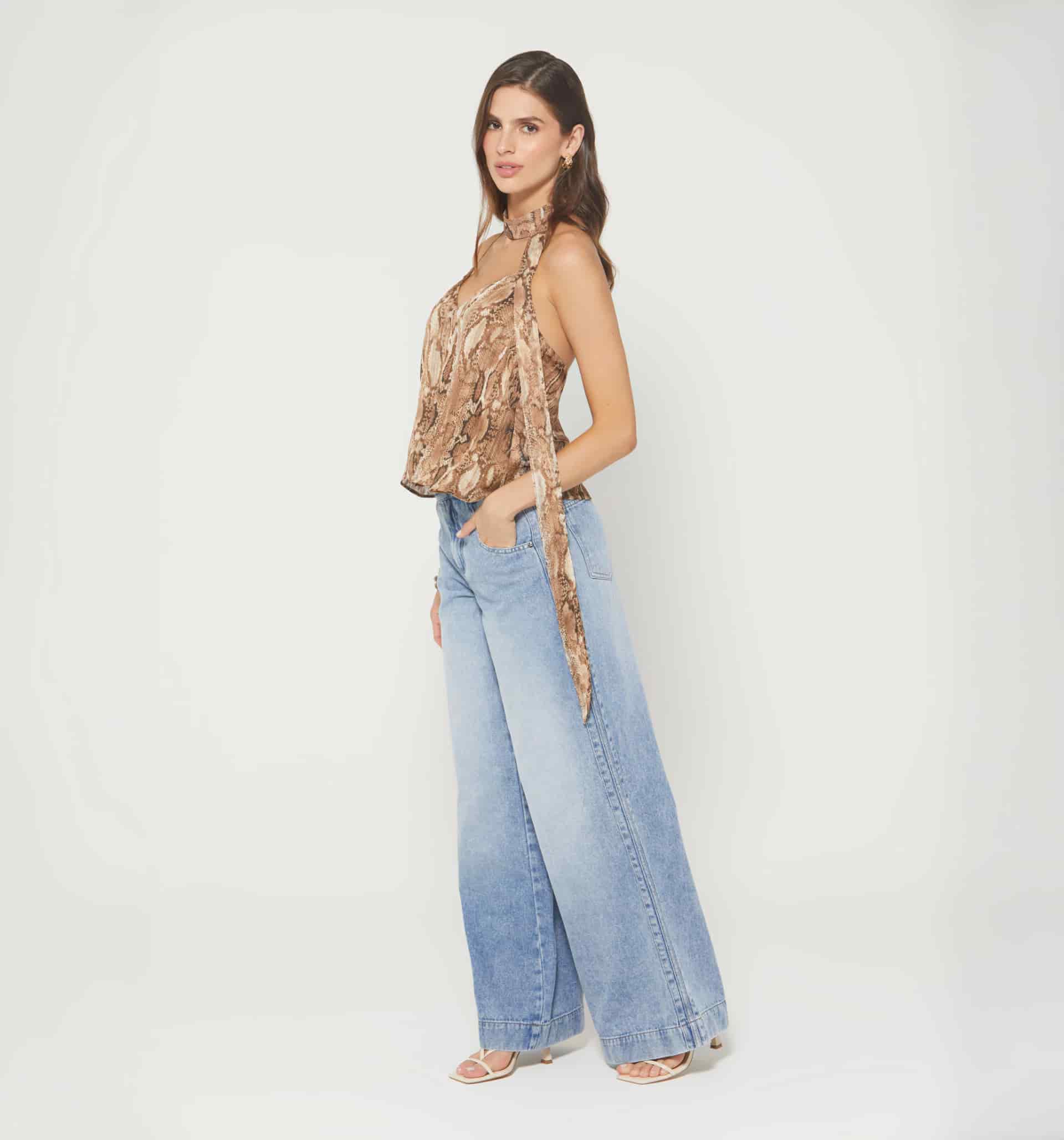 Blusa cuello halter con estola - miniatura 6