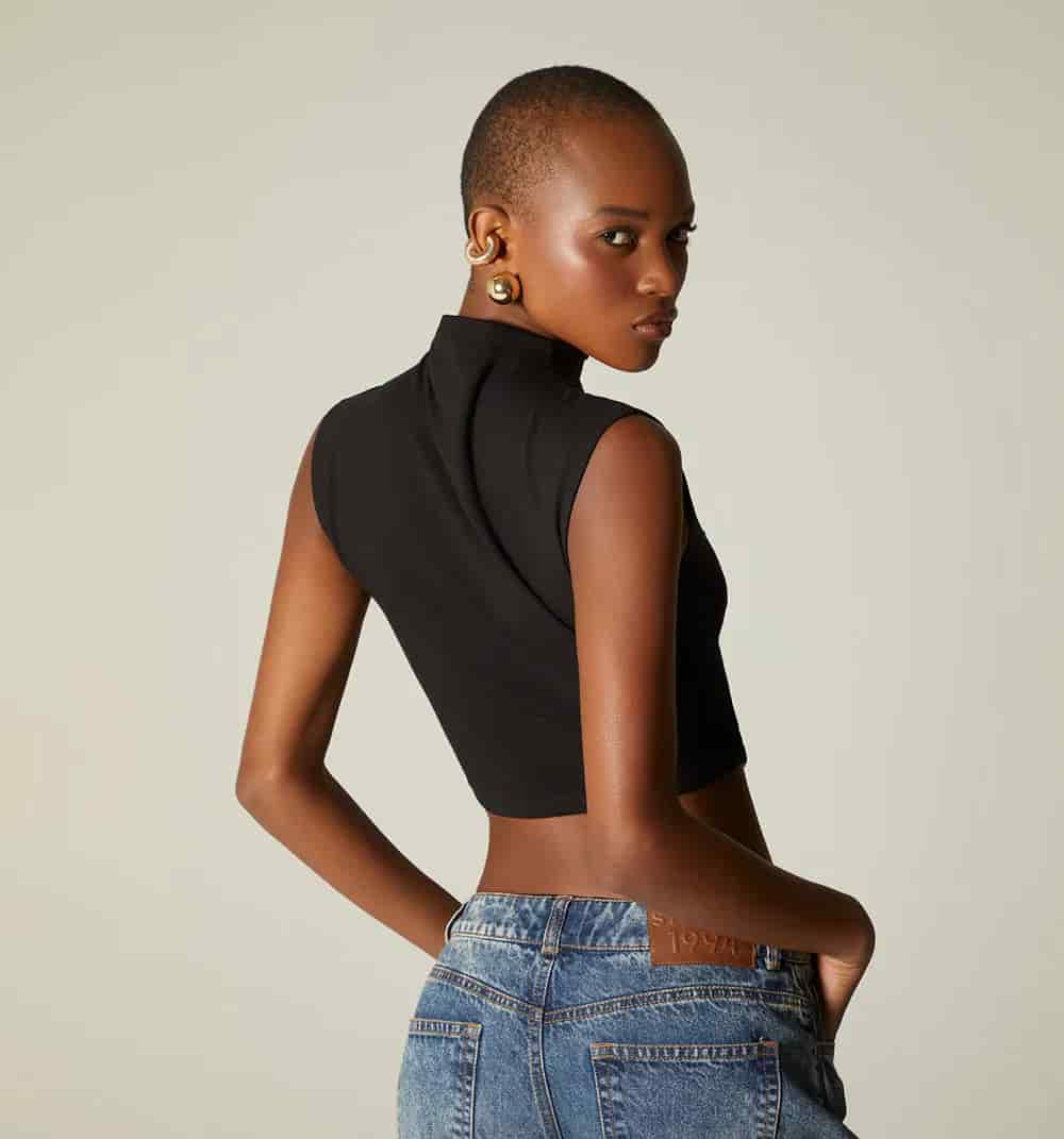 Blusa crop con herraje - miniatura 17