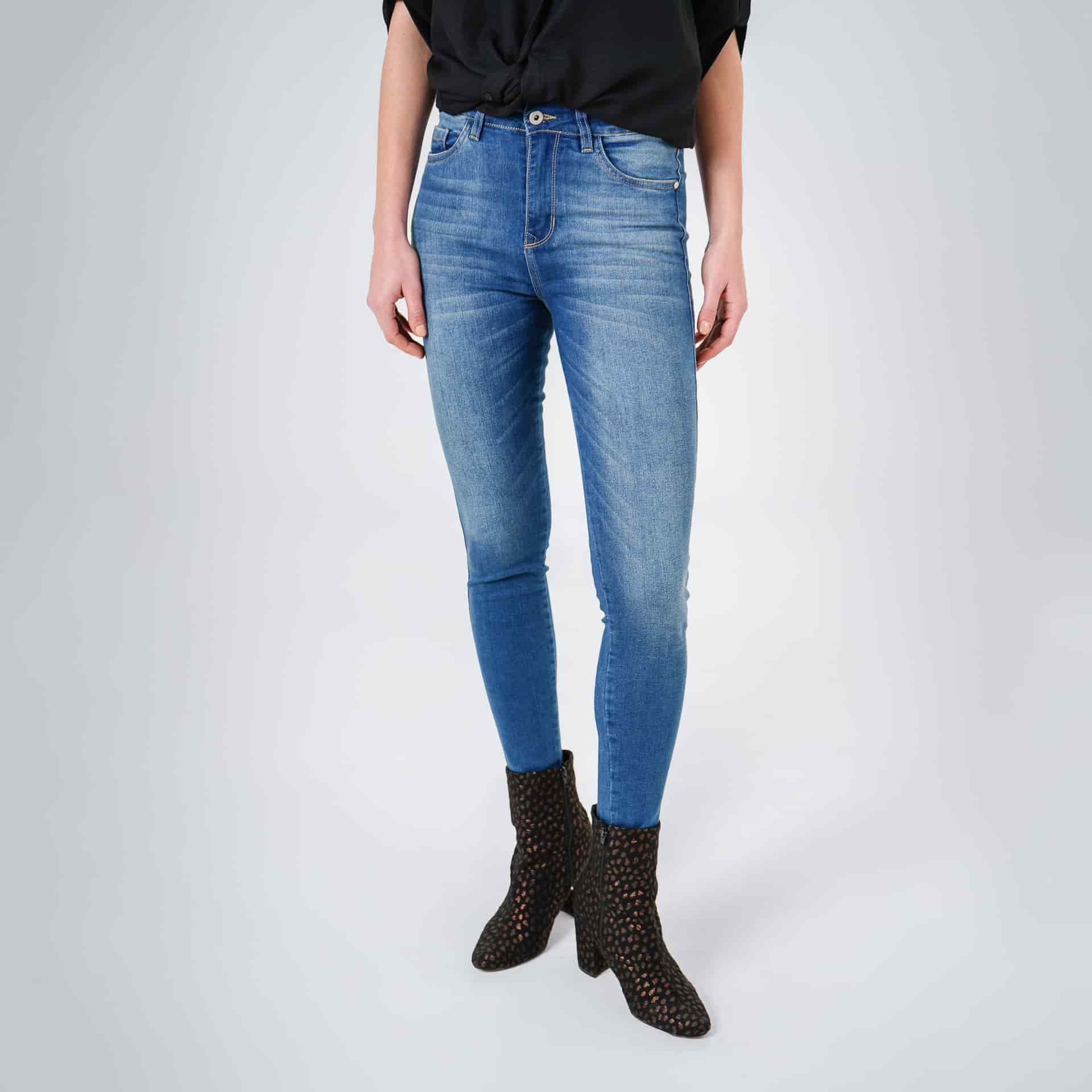 Jean diva bota skinny tiro medio - miniatura 5