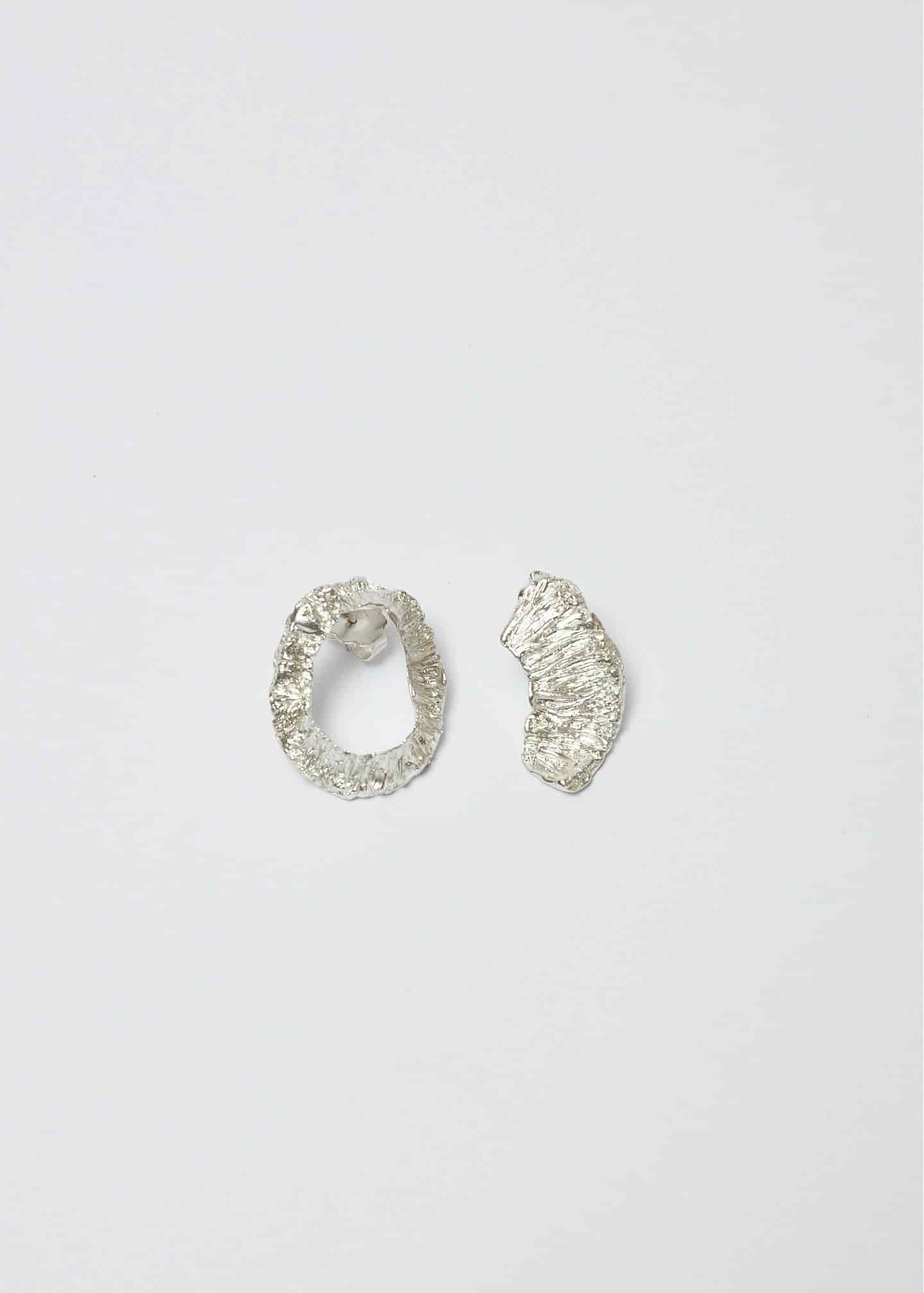Aretes asimetricos trozo de luna - miniatura 2
