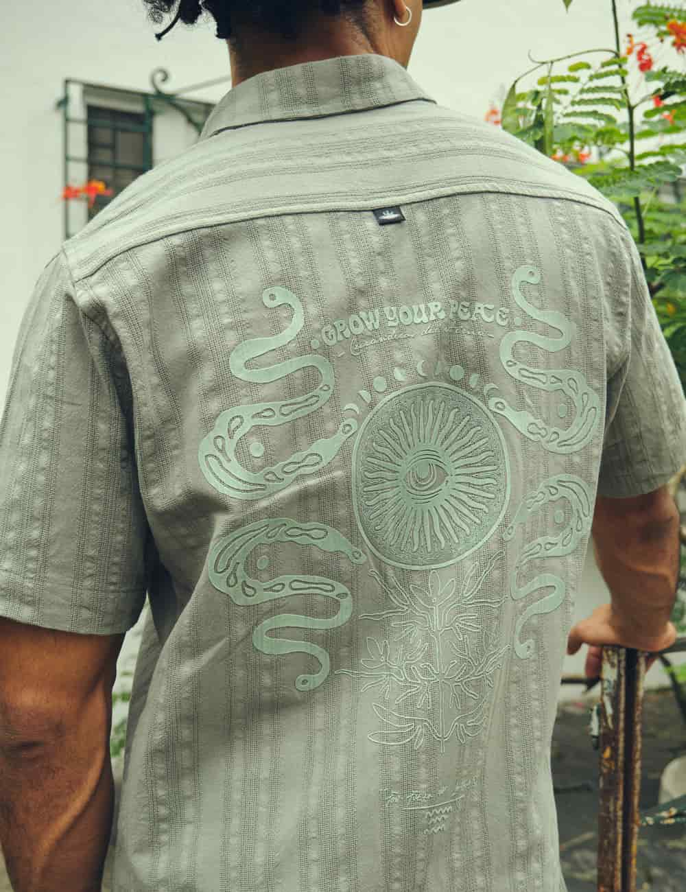 Camisa Regular Fit Espiritu verde pistacho Hombre - miniatura 2