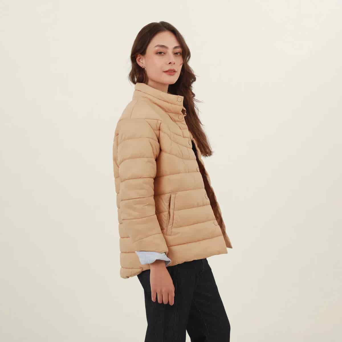Chaqueta acolchada cuello alto - miniatura 9