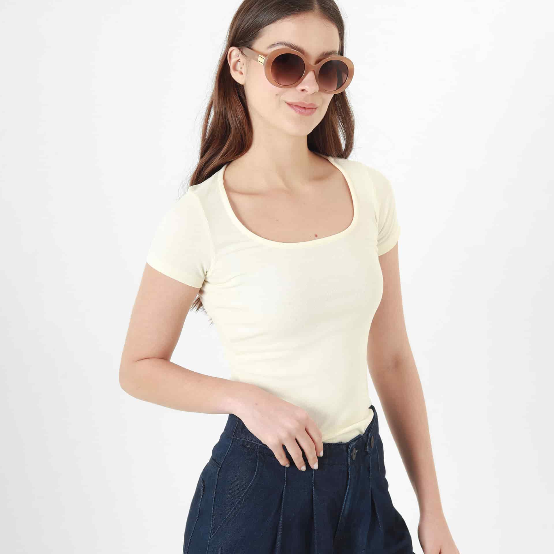 Camiseta escote en U manga corta - miniatura 7