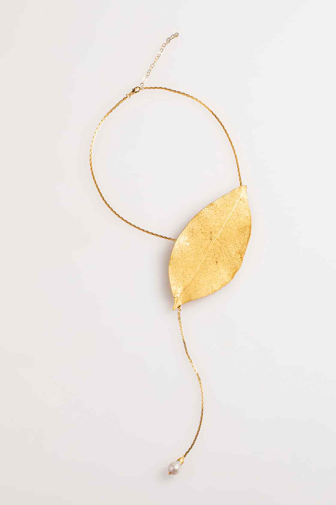 GUM BY TREE LEAF AND PEARL NECKLACE - miniatura 1