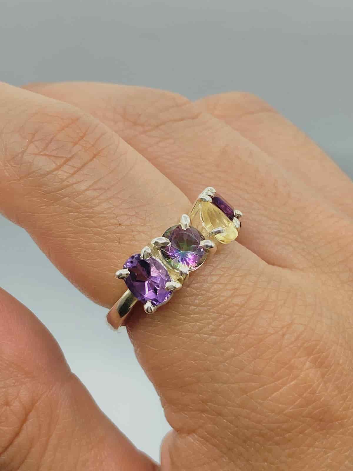 Anillo colección llénate de color Amatista, Topacio Místico, Granate, Citrino y Turmalina Verde - miniatura 2