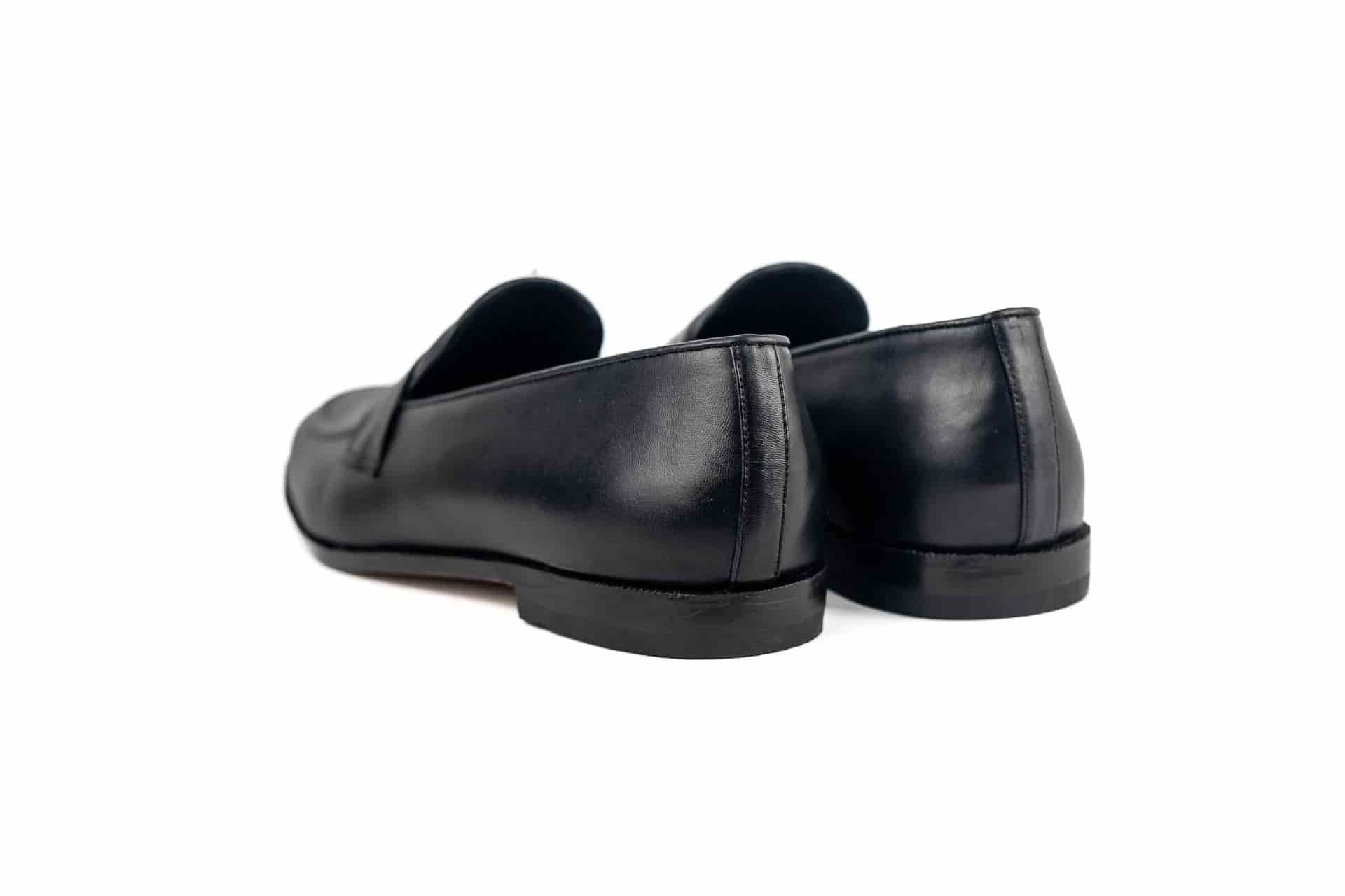 LOAFERS EN CUERO NEGRO ROBUSTO - miniatura 2